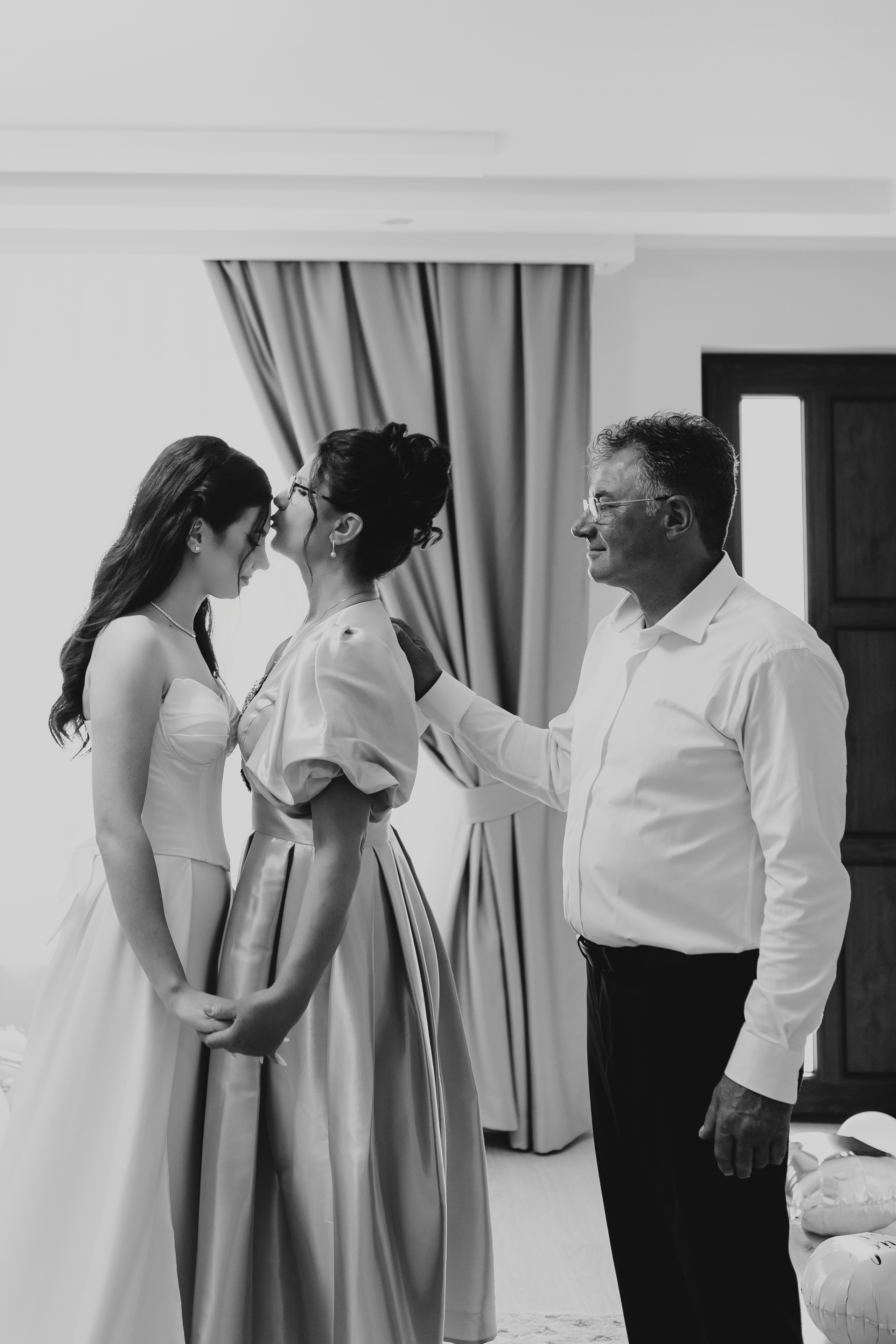 Nuntă Diana & Bogdan. Photographer Miruna Buculei
