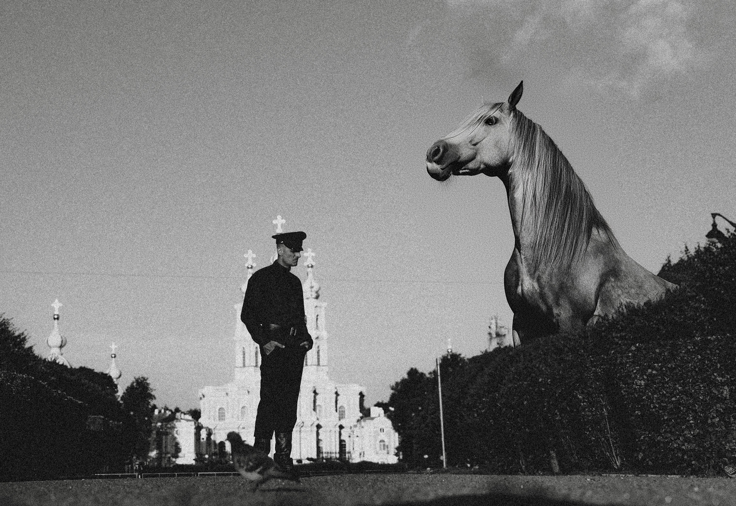 ХРУСТАЛЬНЫЙ МИР. Стрит-фотография, полная абсурда, идиотизма и красоты