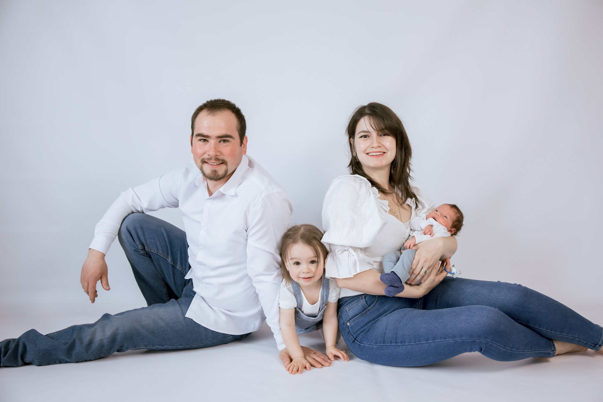 Ședințe foto de familie. Portré 📸 Photographer | Newborn photos • Maternity photos • Engagements • Weddings • Events • Portraits • Families • Birthdays • Parties
