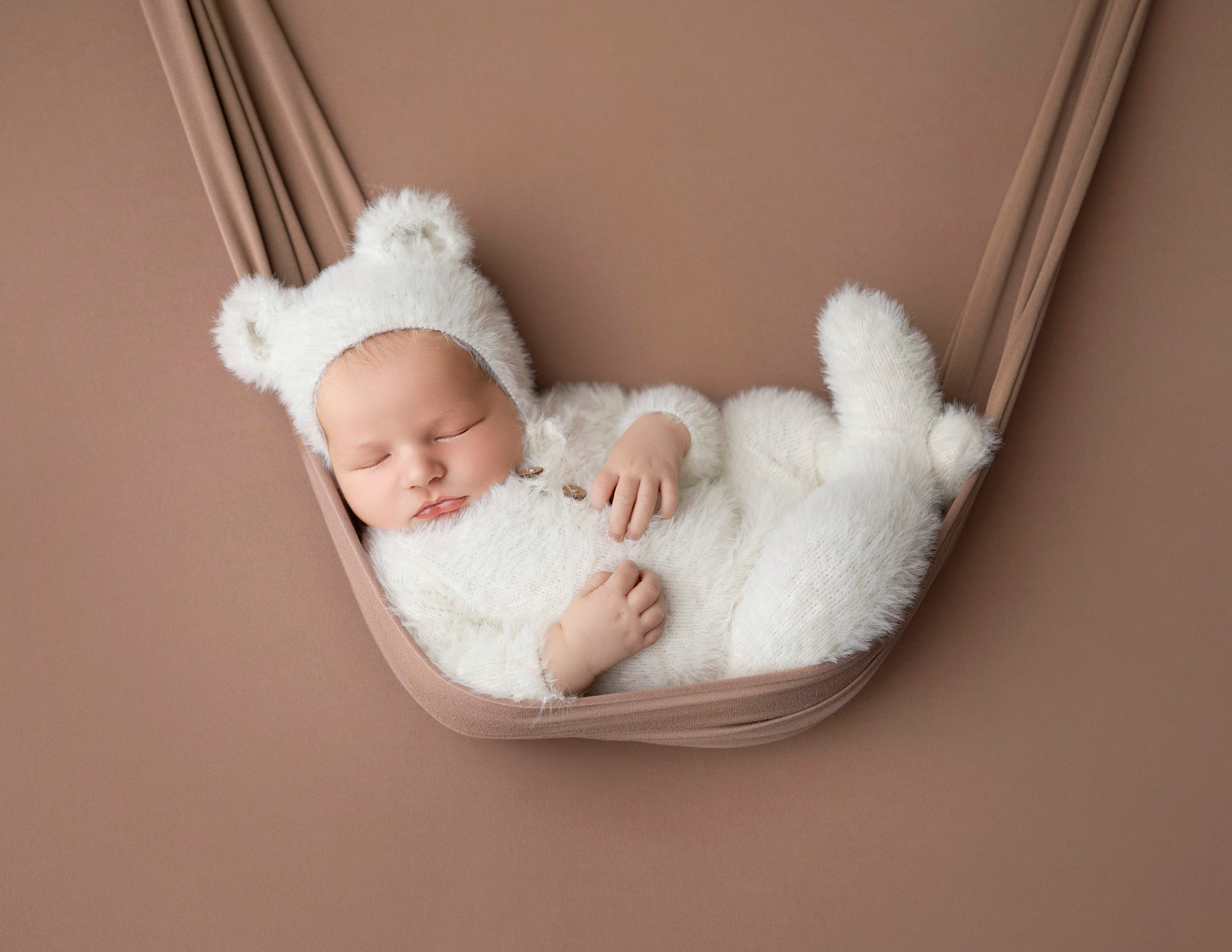 Newborn photos. Newborn photographer in Tampa Bay Area, FL