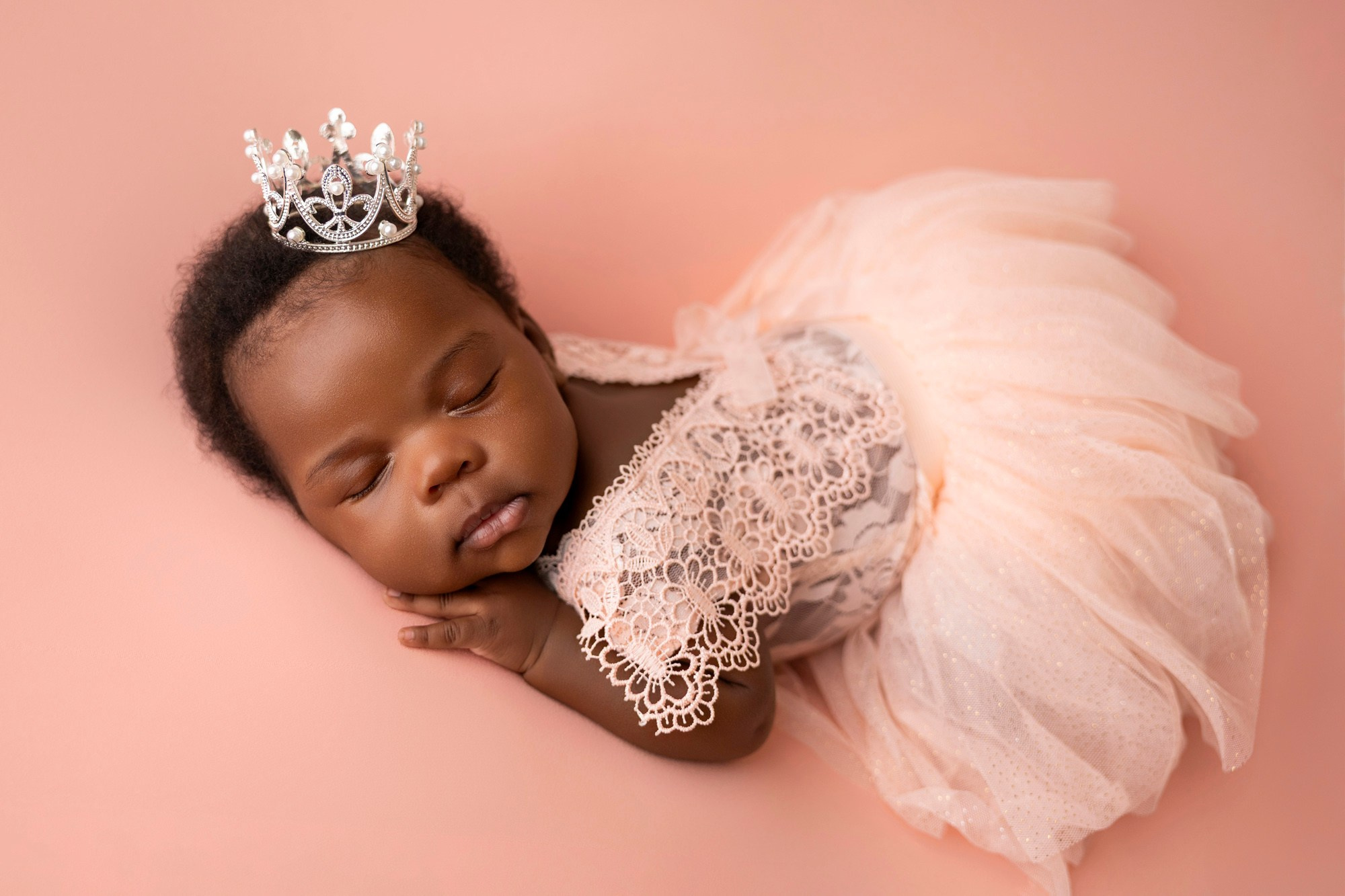 Newborn photos. Newborn photographer in Tampa Bay Area, FL