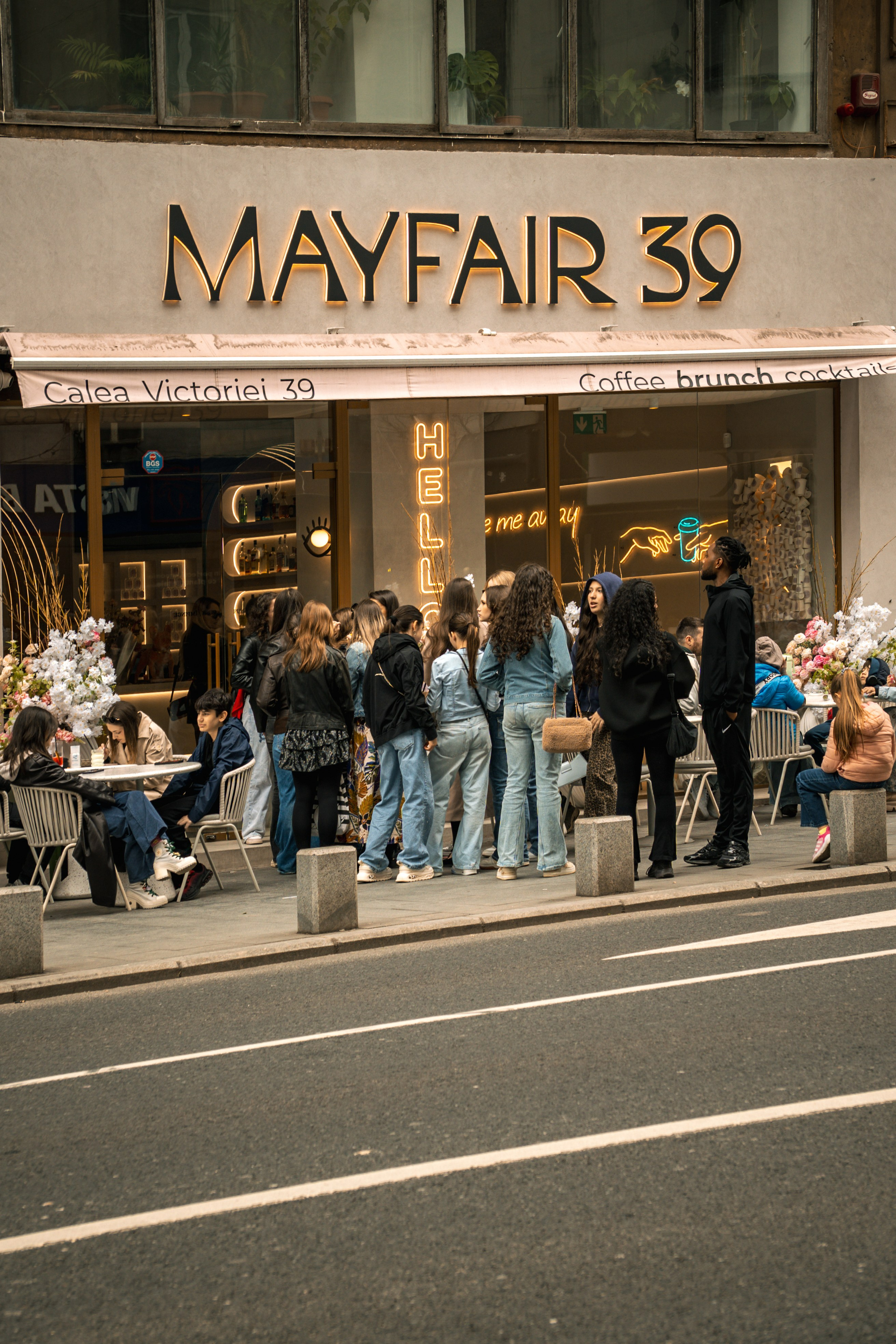 Mayfair 39. Creste si calatoreste