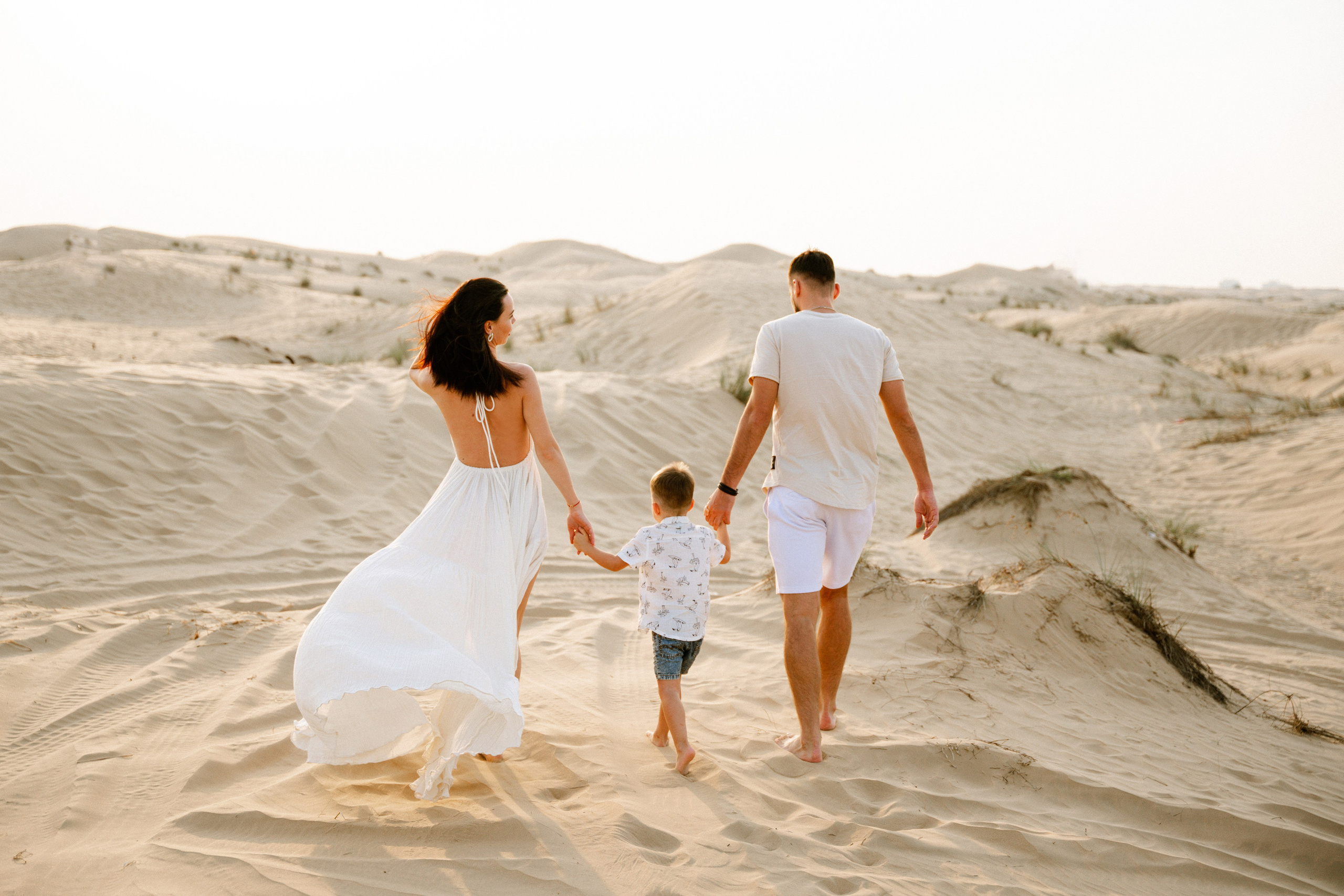 Desert play and fun. Angela Iakovleva — Family Photographer in Dubai