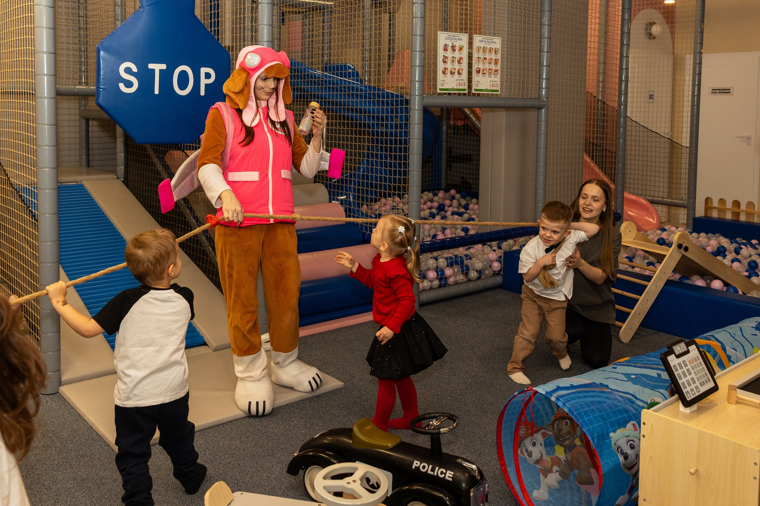 День рождения Артёма 24 января 2026 года. Семейный и детский фотограф в Варшаве Мила Бобровская