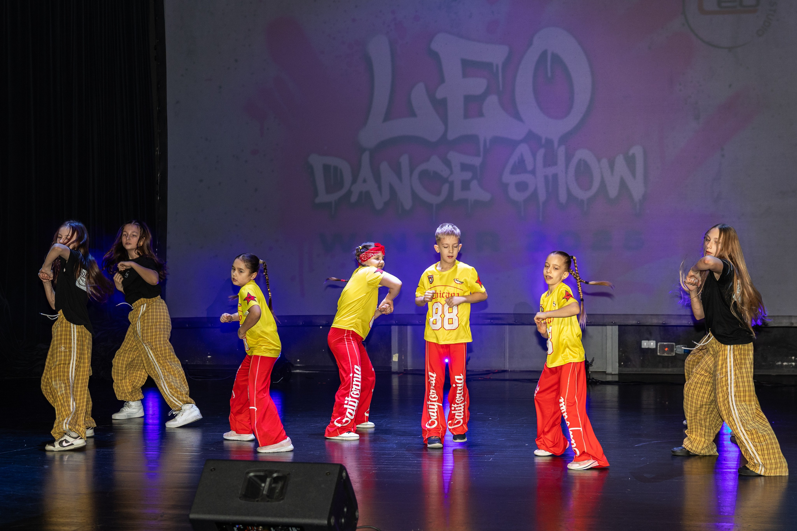 LEO DANCE SHOW WINTER 2025. Семейный и детский фотограф в Варшаве Мила Бобровская