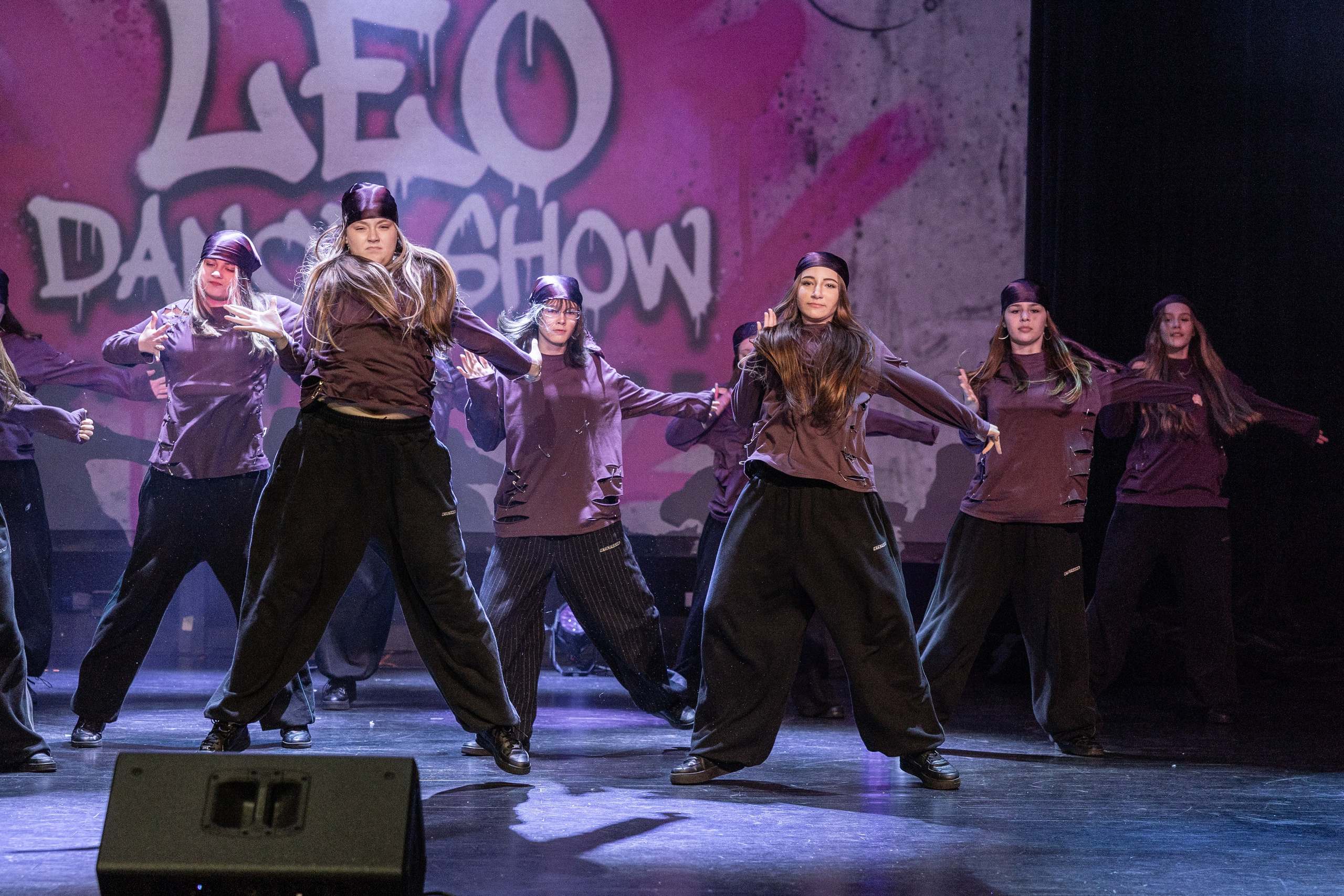 LEO DANCE SHOW WINTER 2025. Семейный и детский фотограф в Варшаве Мила Бобровская