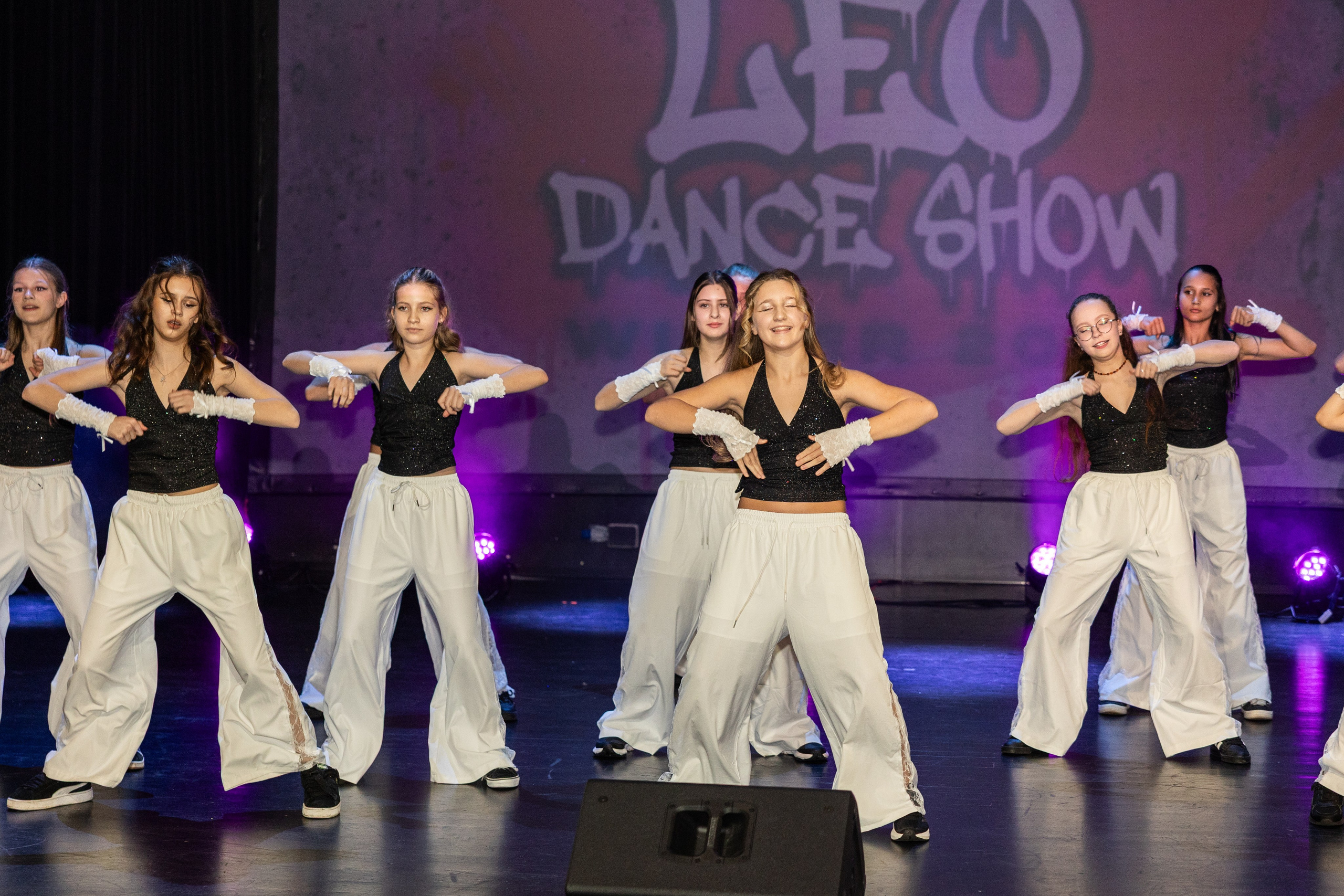 LEO DANCE SHOW WINTER 2025. Семейный и детский фотограф в Варшаве Мила Бобровская