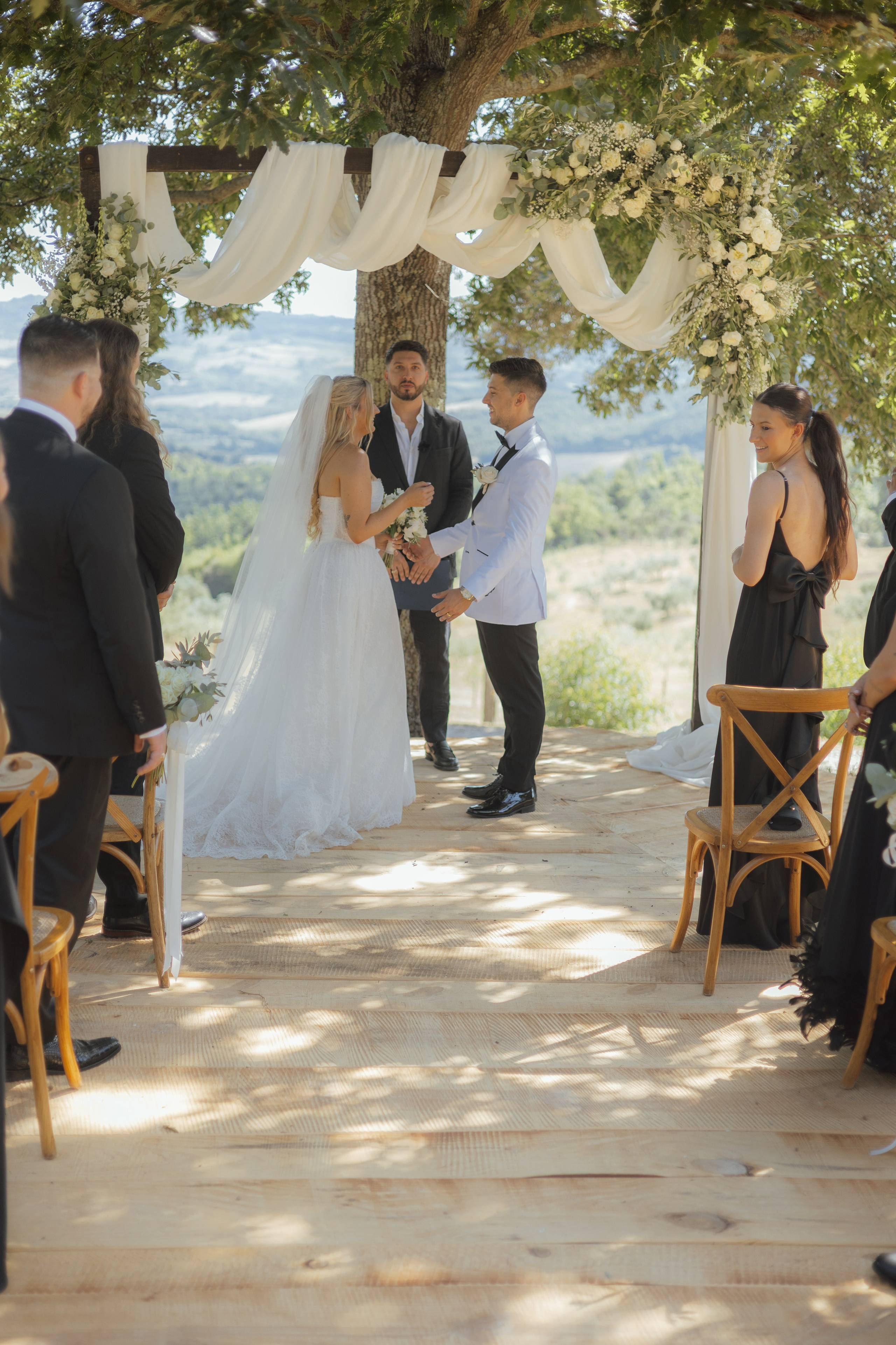 Wedding in Tuscany. Sara Luca Wedding Photographer in Italy and Europe