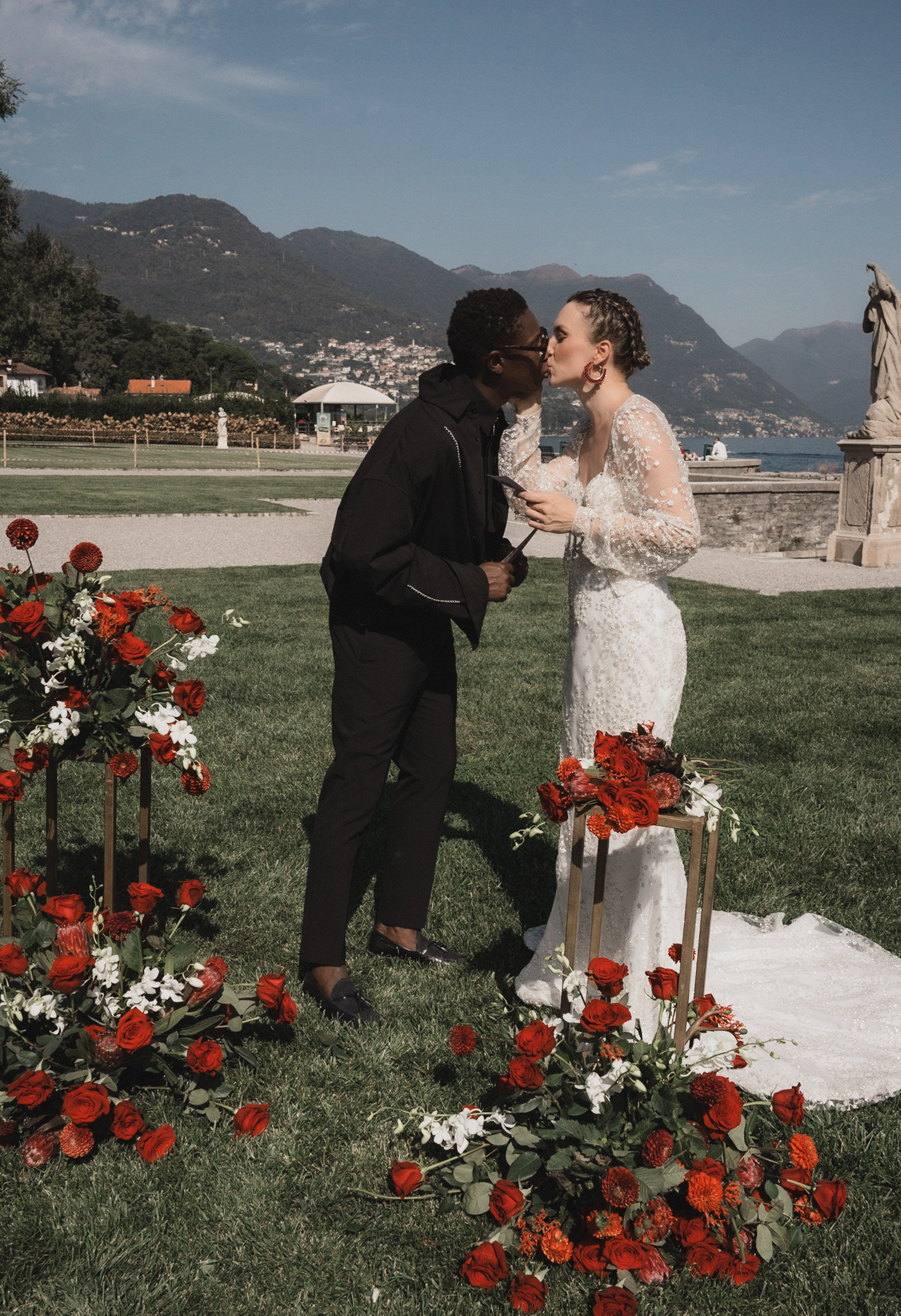 IRINA & AMED • LAKE COMO. PHOTOGRAPHER IN ITALY