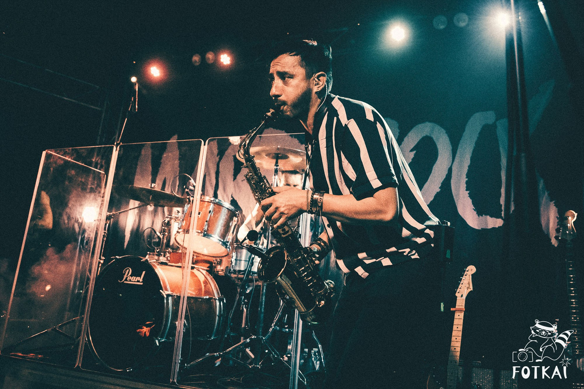 DENISDENIS — reportaje fotográfico del concierto en la Sala Marearock (Alicante) | FOTKAI