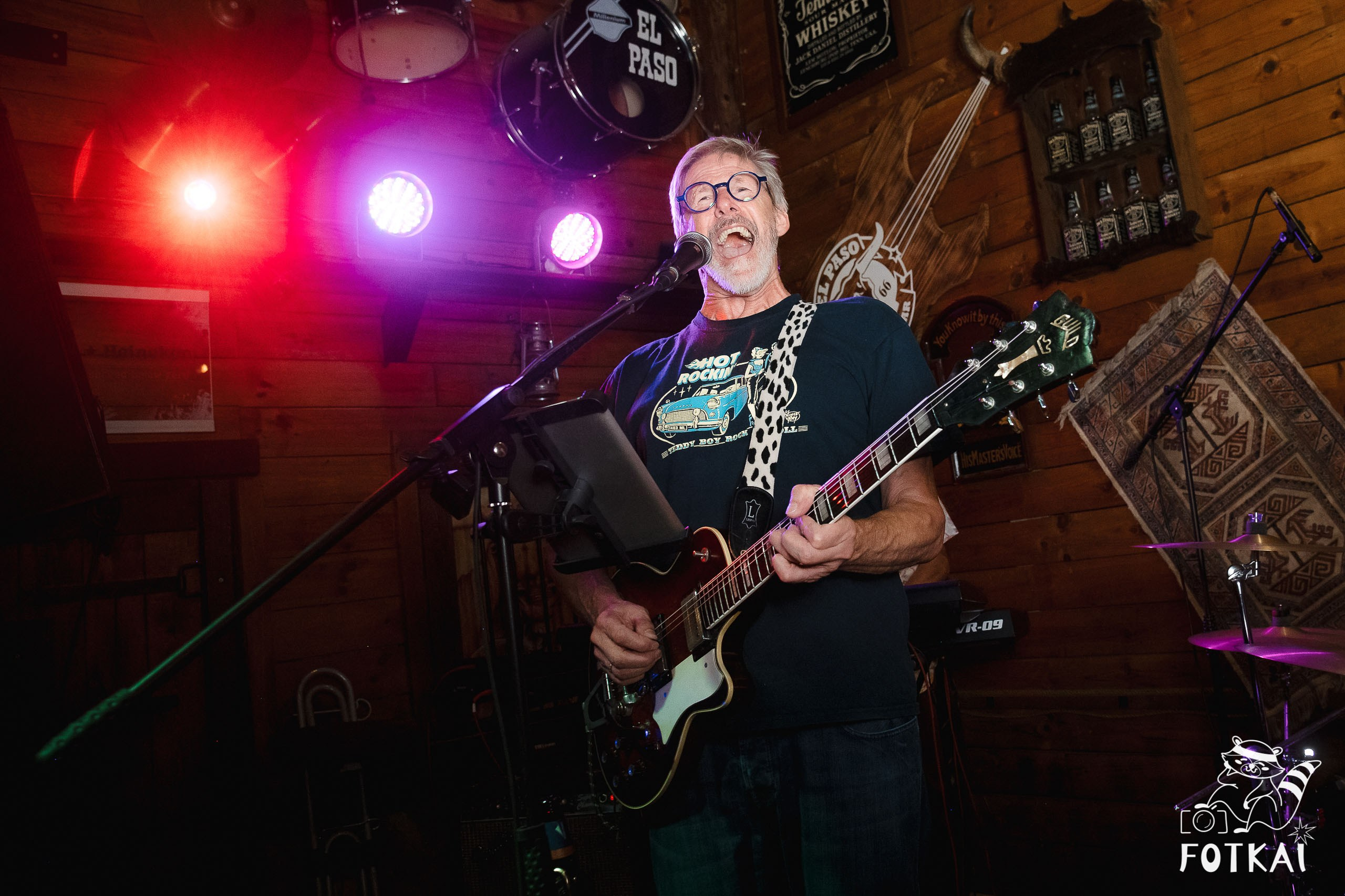 MonTorre Band en El Paso Rock Bar Torrevieja: Reportaje fotográfico 27.09.25 | FOTKAI