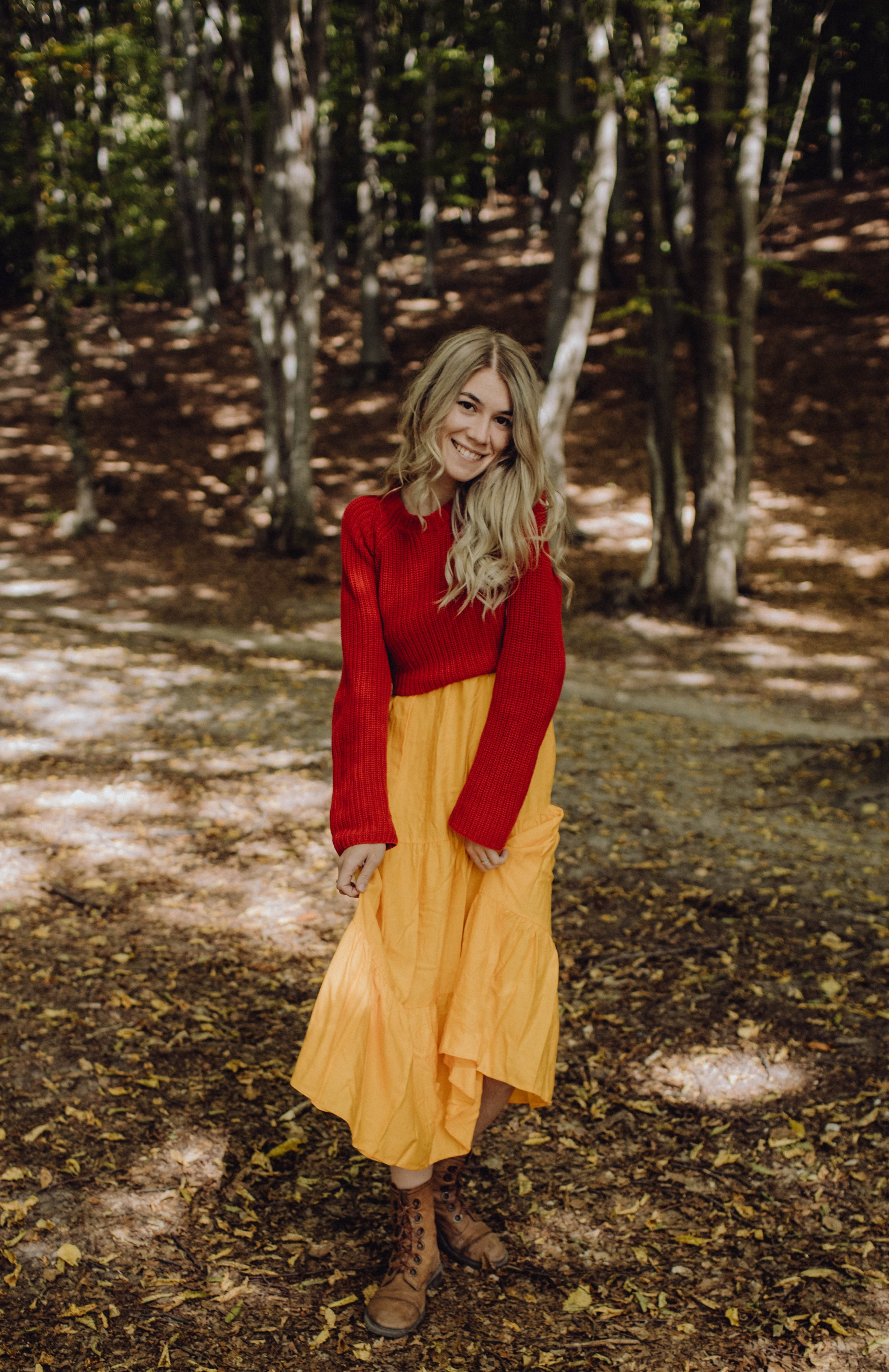 Medeea. Wedding & couple photographer from Romania Rut Vetan