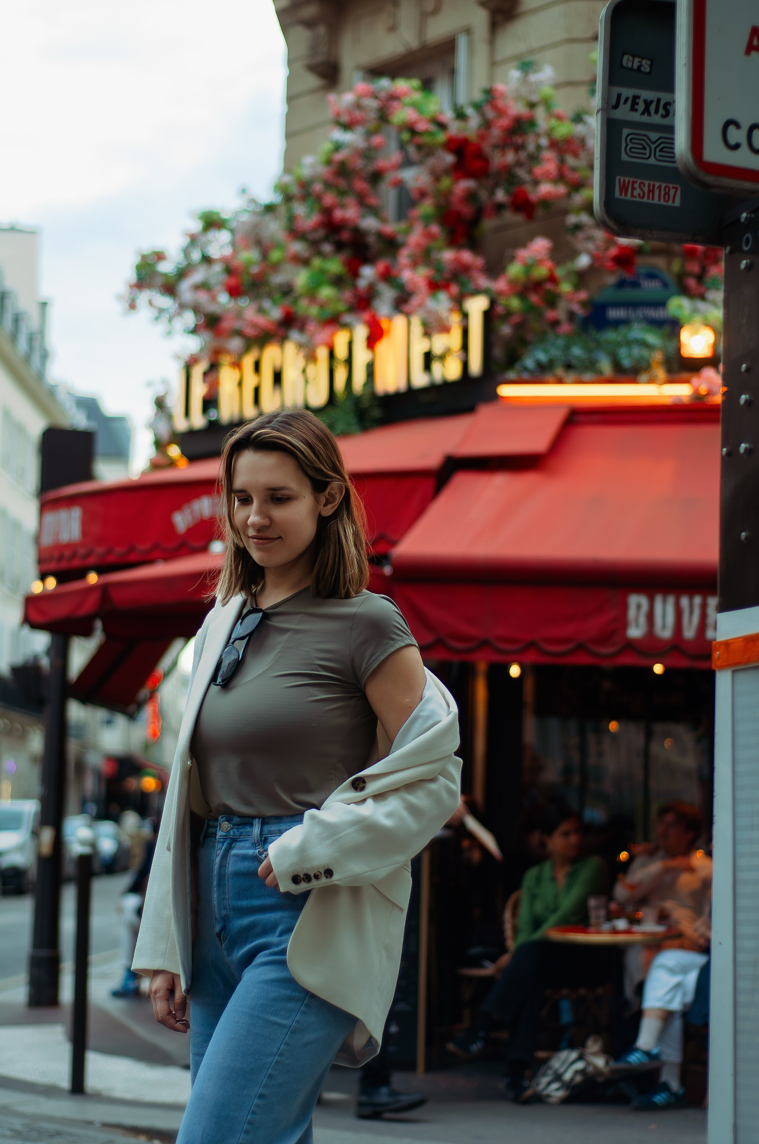 Evening photoshoot in Paris. Paris photographer — Polina Osipova