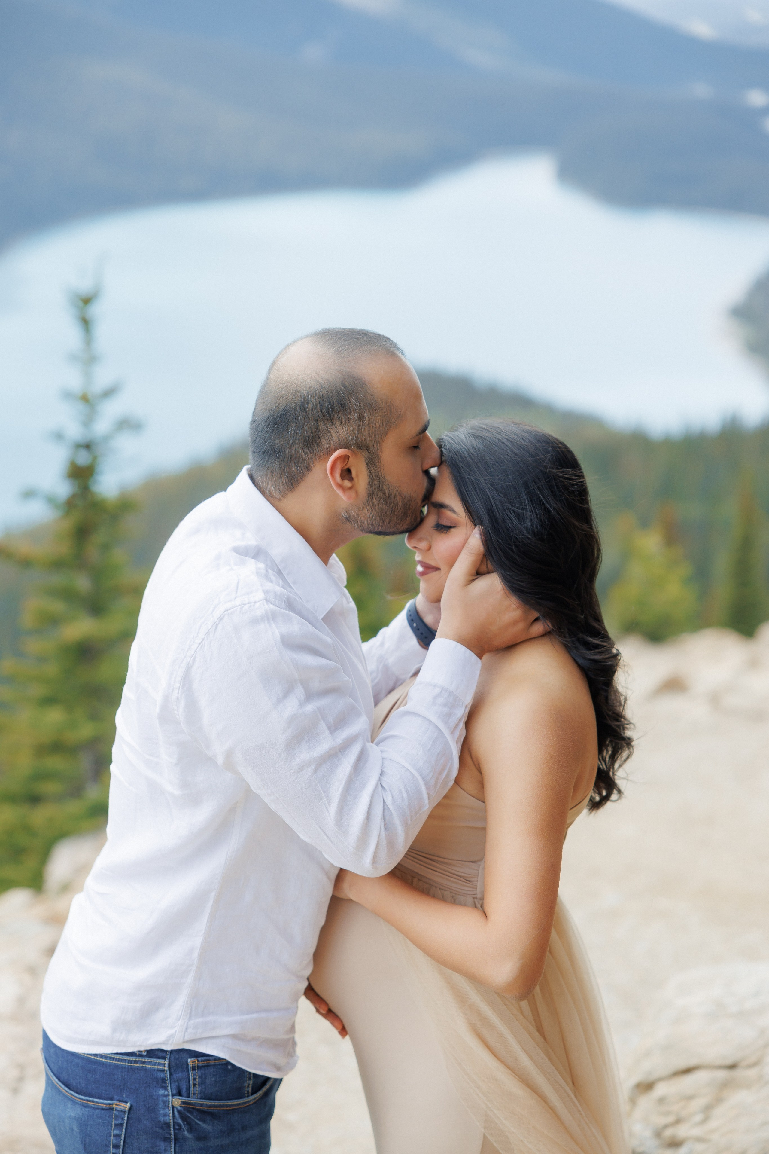 Mountain maternity shoot. Home