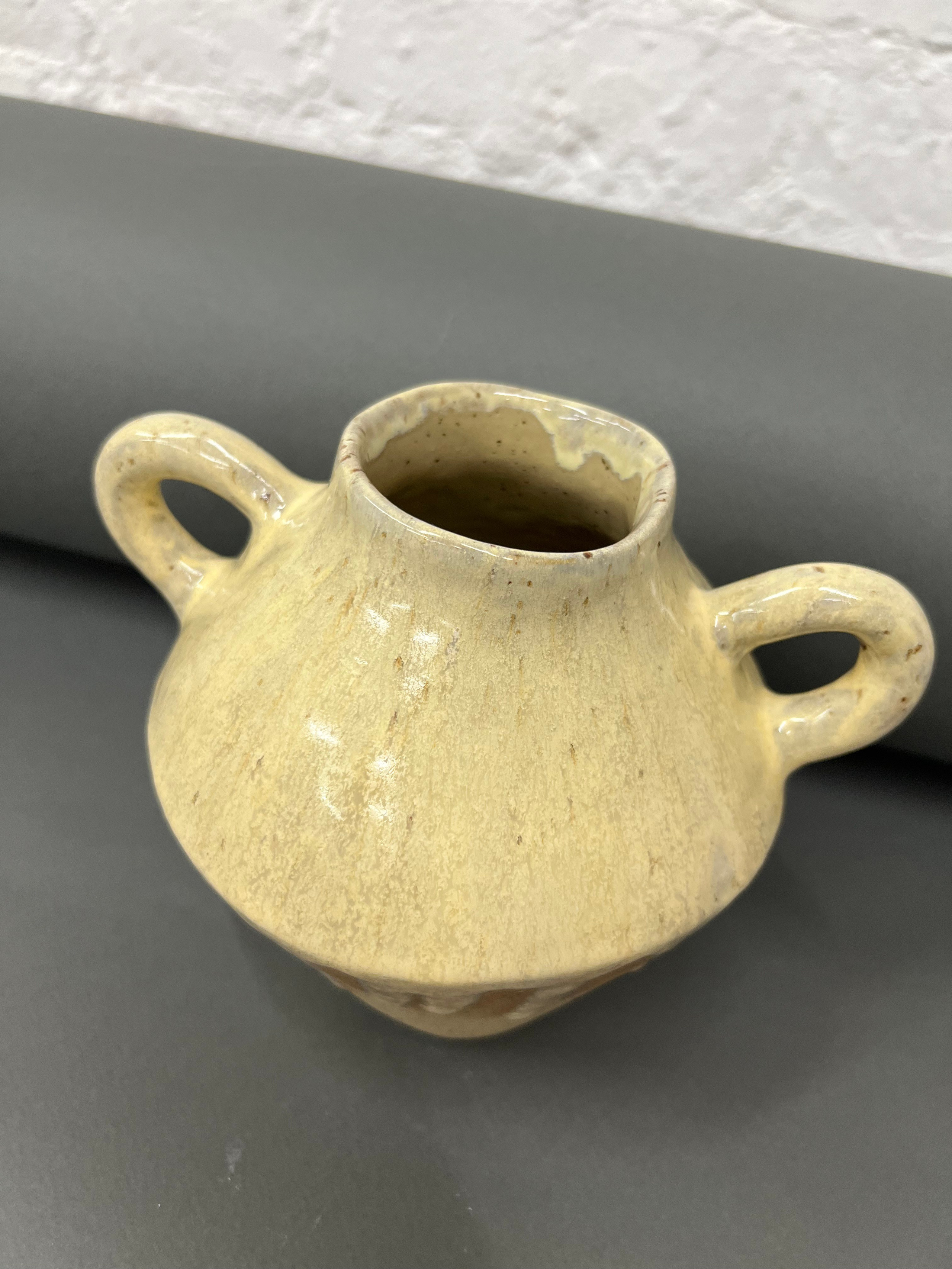 Vase “Breakfast”. ReefCeramics, based in Nicosia, is a creative hub where handcrafted ce