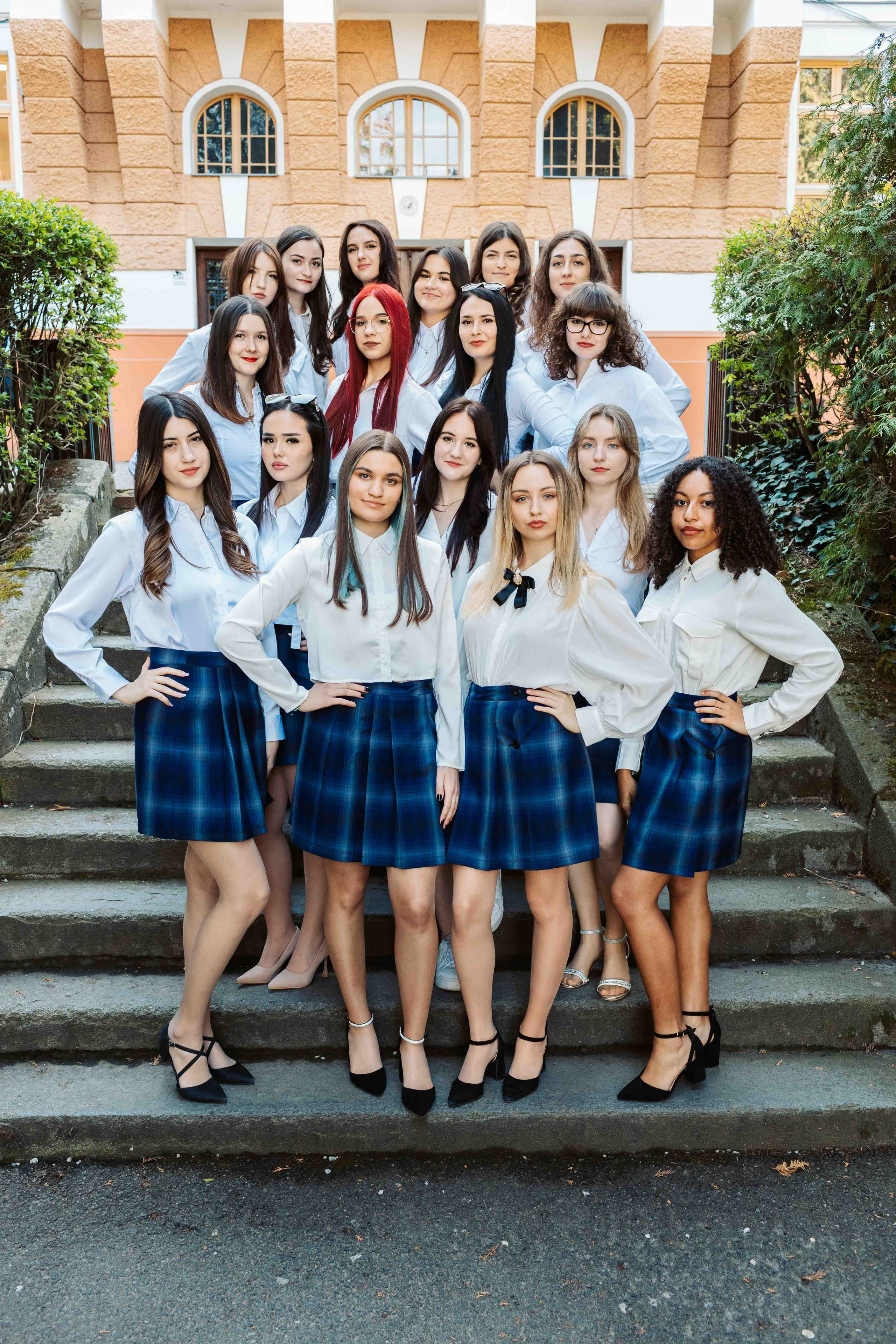 12C — Unirea. Contrast Studio