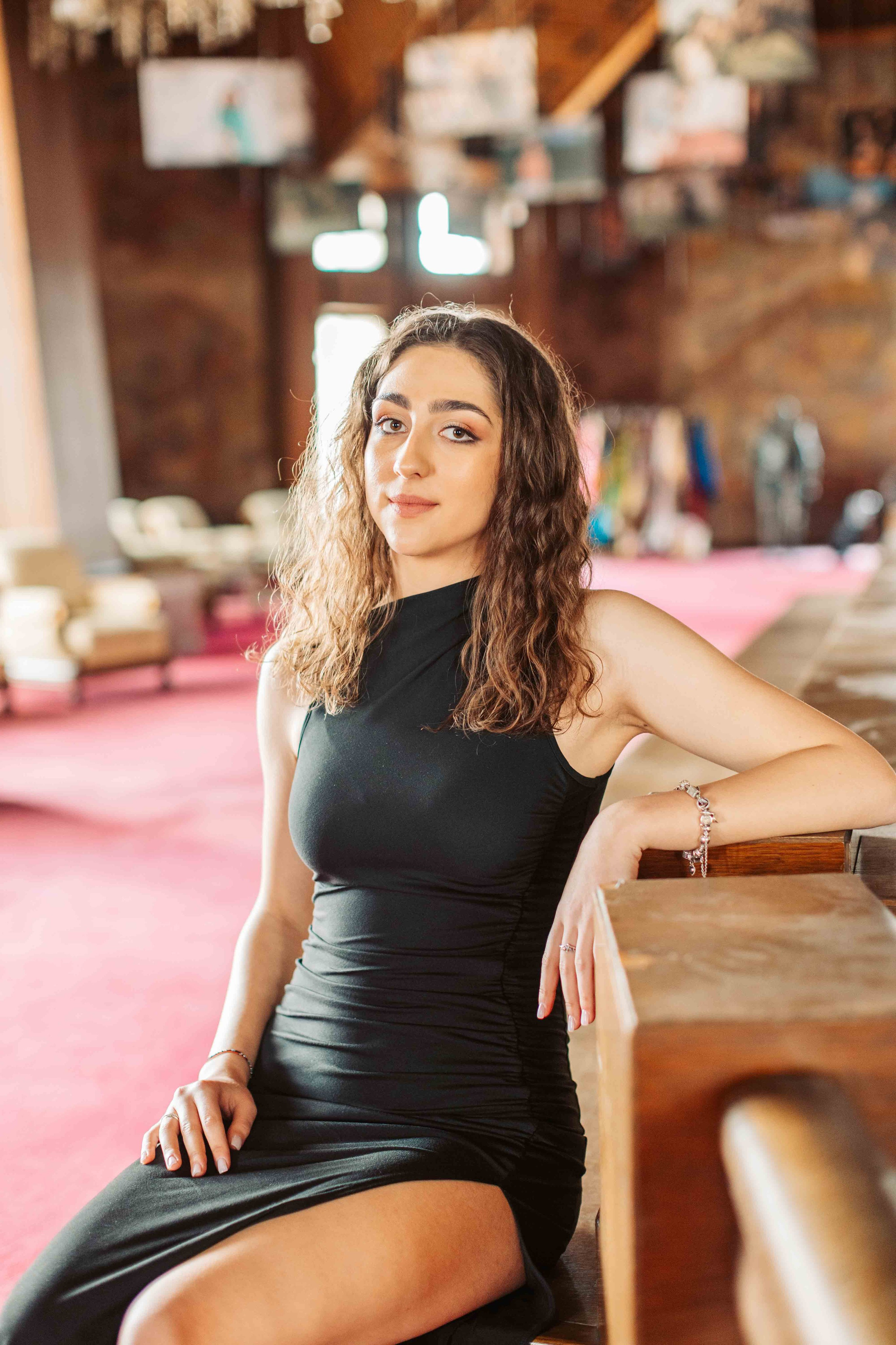 12C — Unirea. Contrast Studio