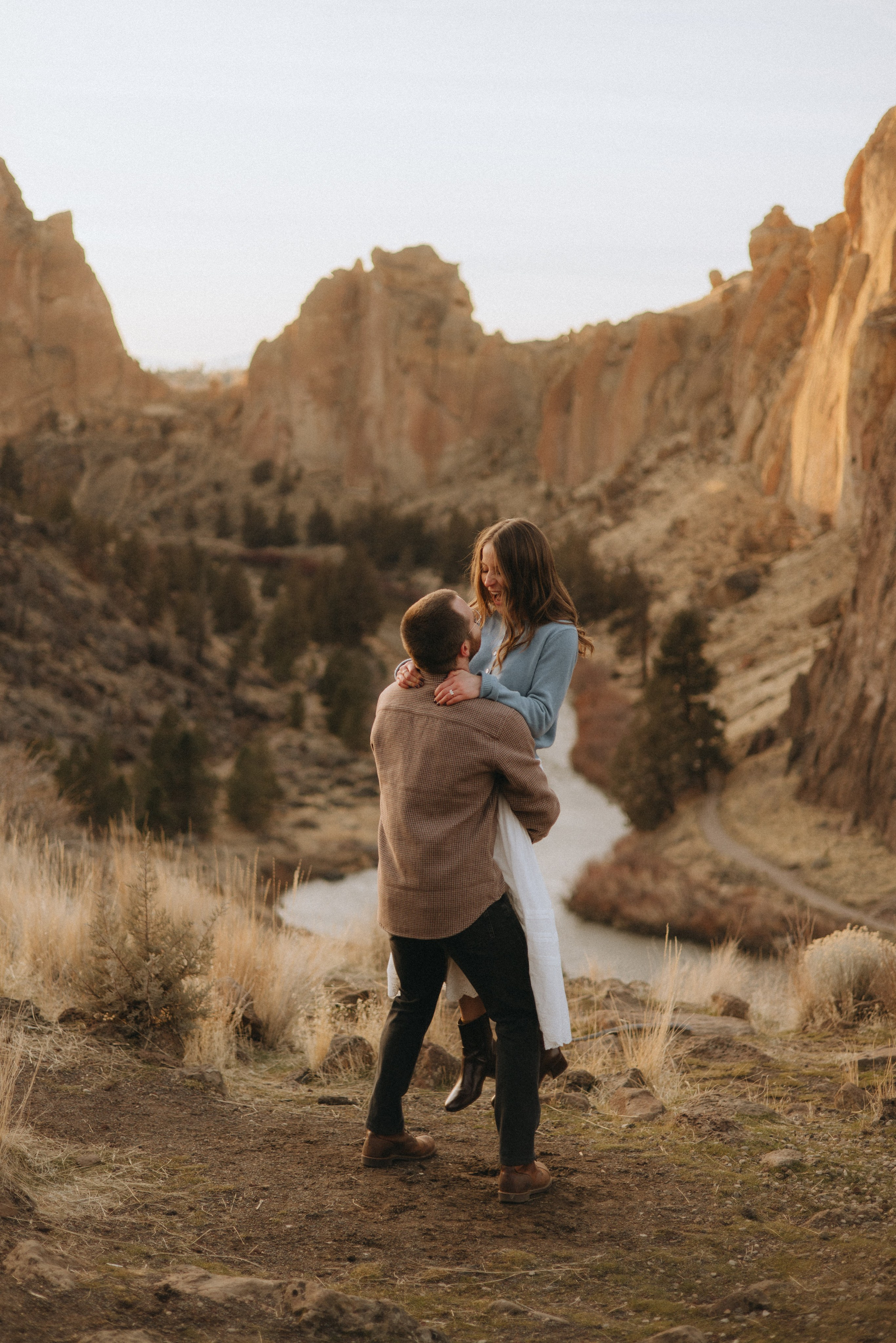 Shelby & Riley Engagement Session | Smith Rock State Park, Oregon. Portland & Seattle Wedding, Elopement & Engagement Photographer | Georgy Shishkin