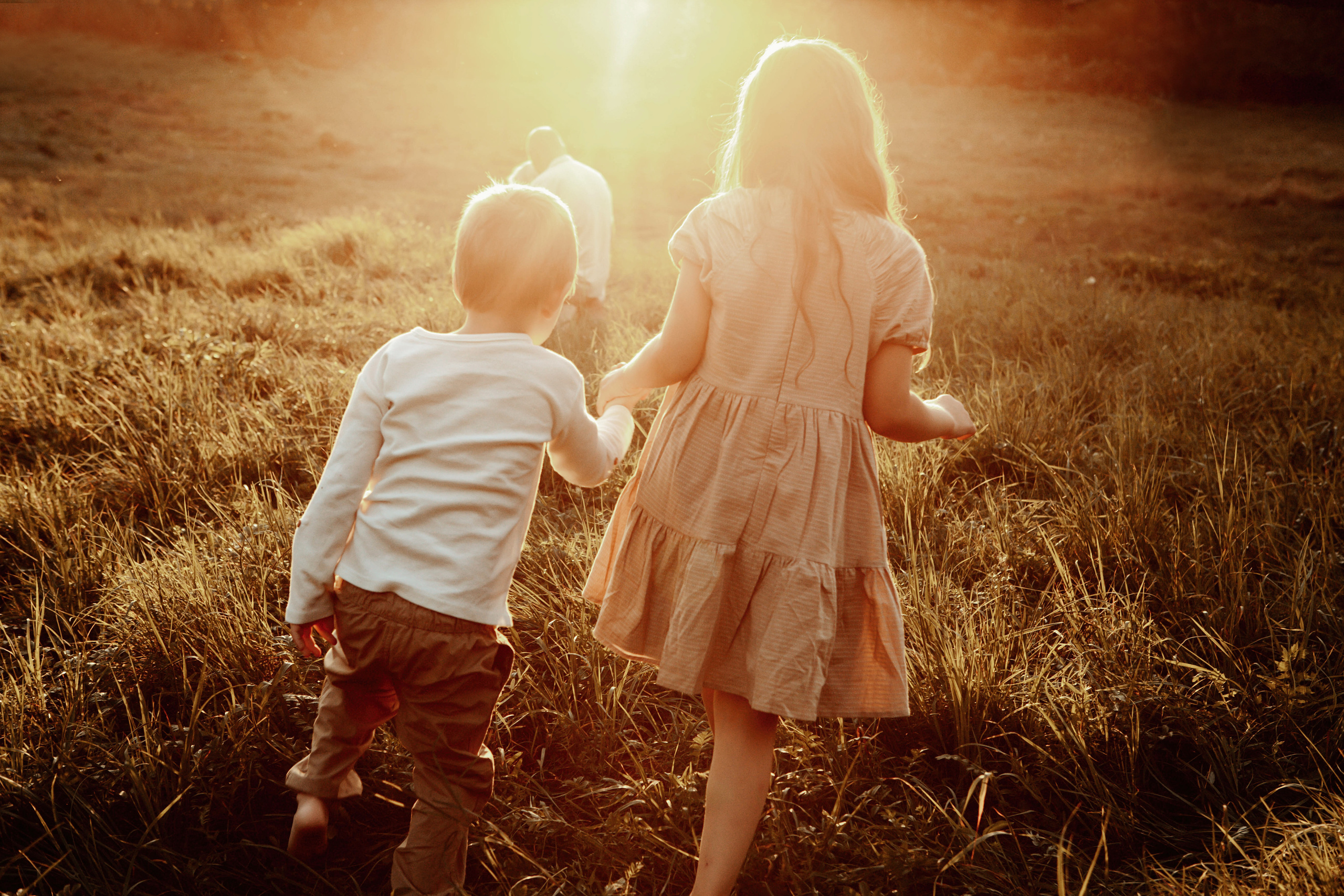 Alina/Andzej/Veronika/Oskar. Wedding and family photographer in Lithuania — Yvanessa Gelvano