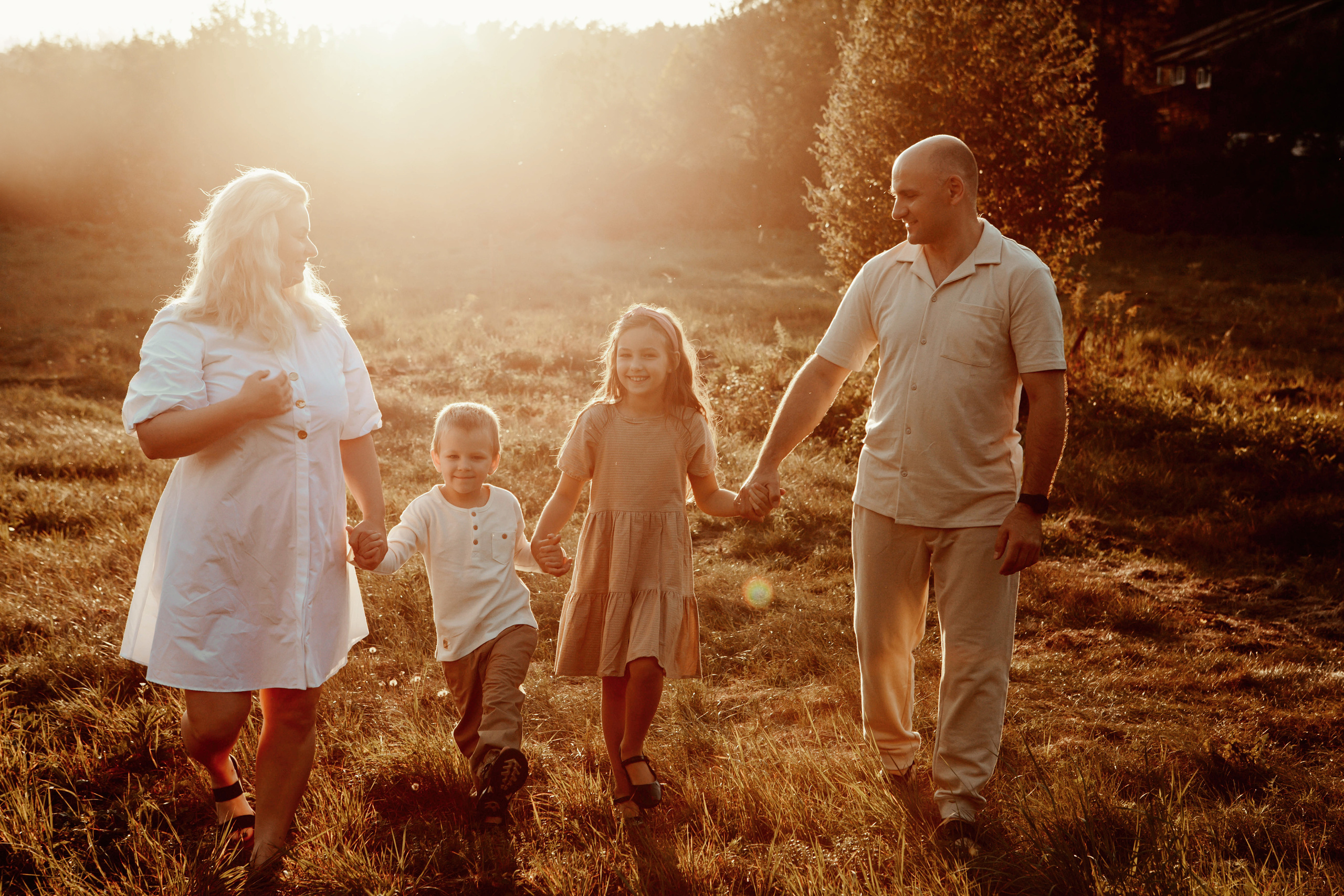 Alina/Andzej/Veronika/Oskar. Wedding and family photographer in Lithuania — Yvanessa Gelvano