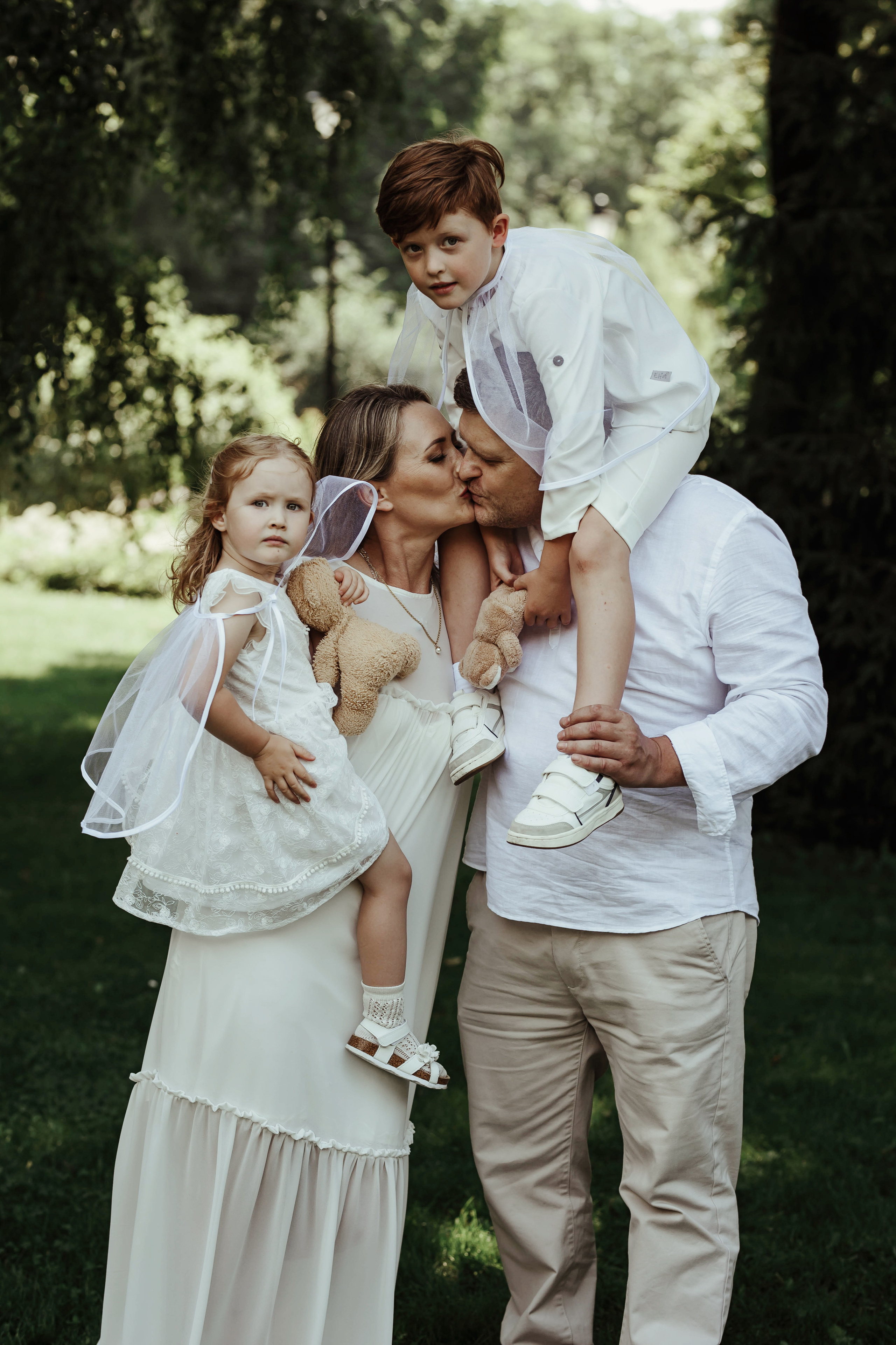 Jonukas/Barborytė. Wedding and family photographer in Lithuania — Yvanessa Gelvano