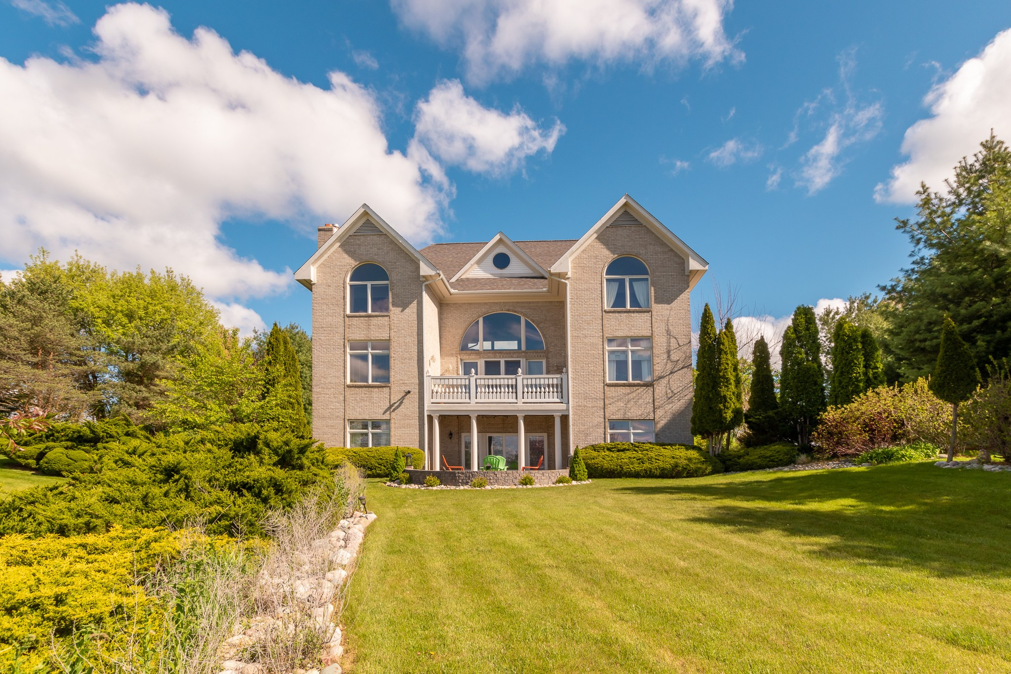 Real Estate. Pic-Cha Photography | Photographer & Media Content Creator | Metro Detroit Area, Michigan