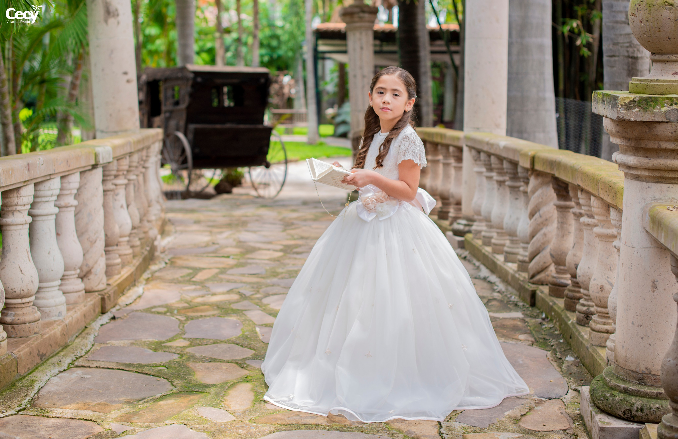 DAFNE Y SARA - PRIMERA COMUNIÓN