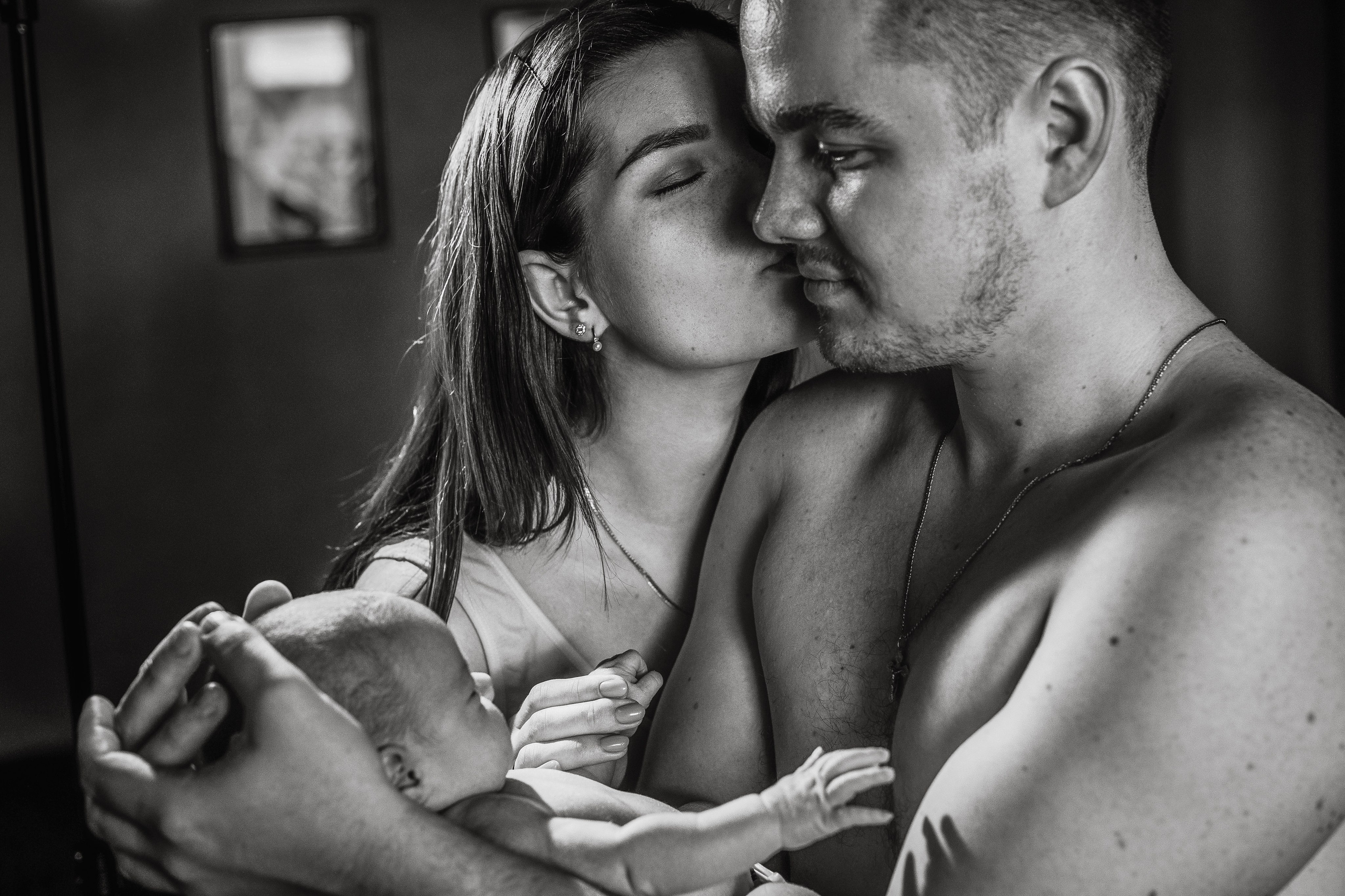 Home Newborn Photography – Candid & Intimate Moments. Alisa Tant — Family and newborn photographer Bucks County, Montgomery county, Philadelphia, NJ