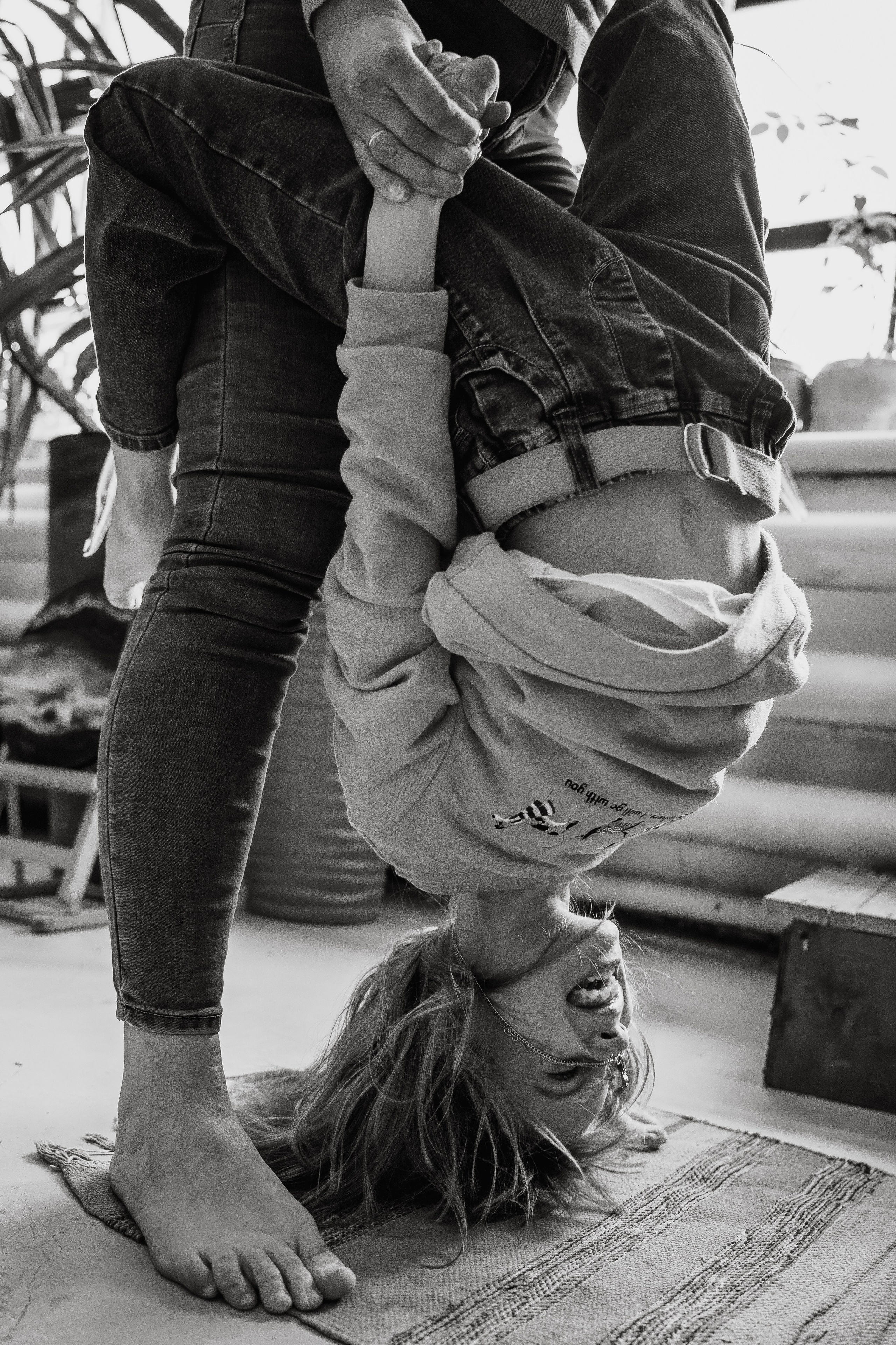 Studio Family Photography with Greenery – Fresh & Elegant. Alisa Tant — Family and newborn photographer Bucks County, Montgomery county, Philadelphia, NJ