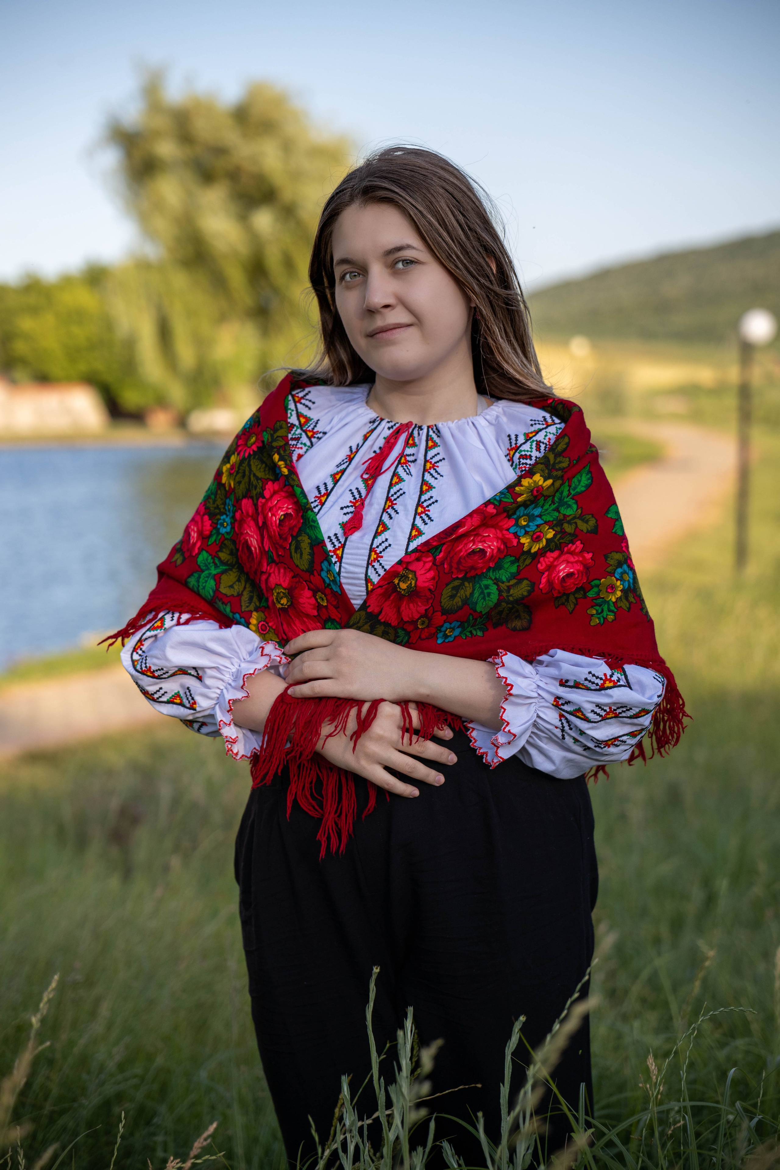 Fata cu ochi de smarald. Alika Dia- Fotograf în Republica Moldova, Strășeni