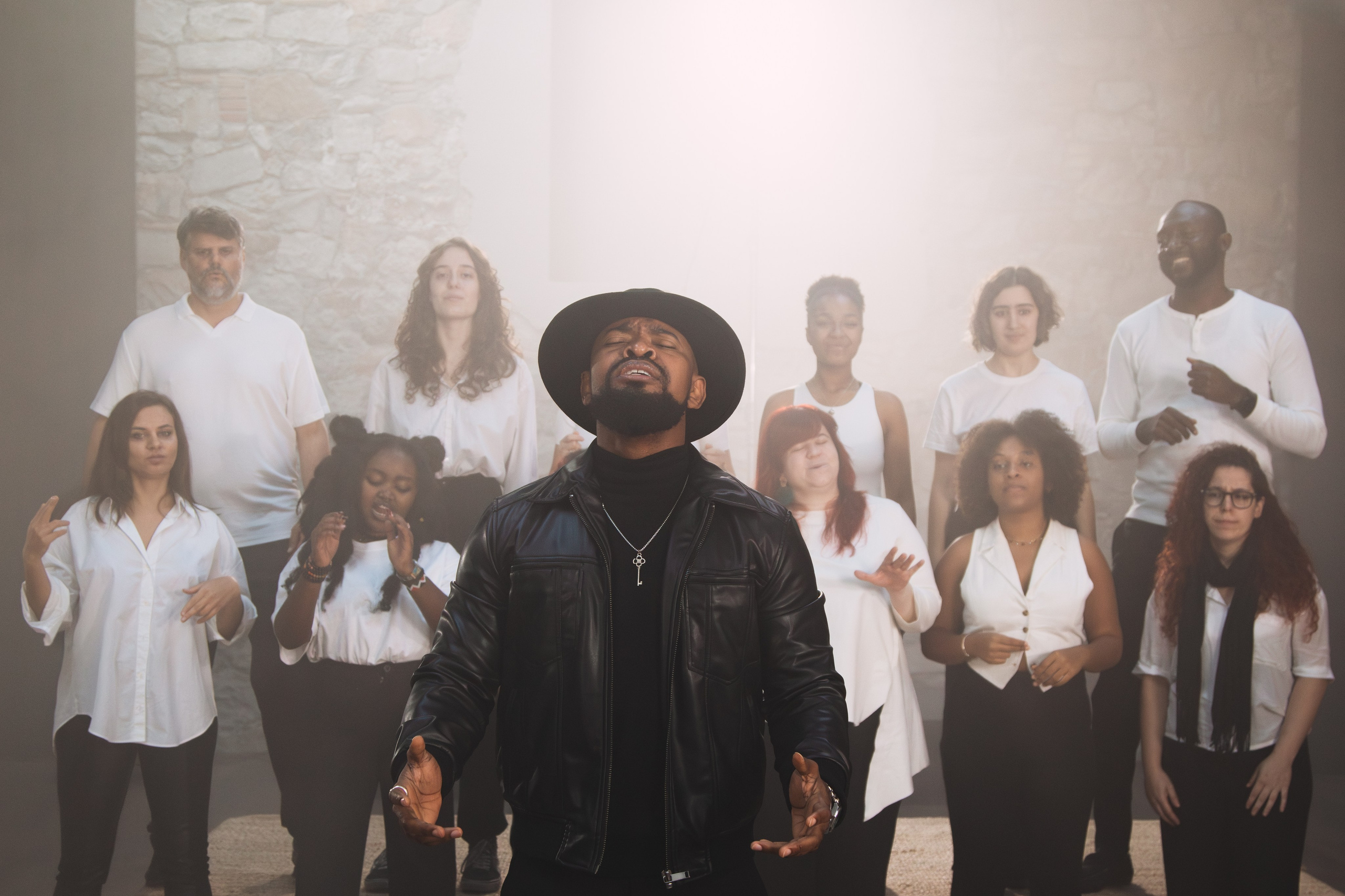 Attih Soul, choir shoot. Alexandra Uzianova — photo and video content in Barcelona