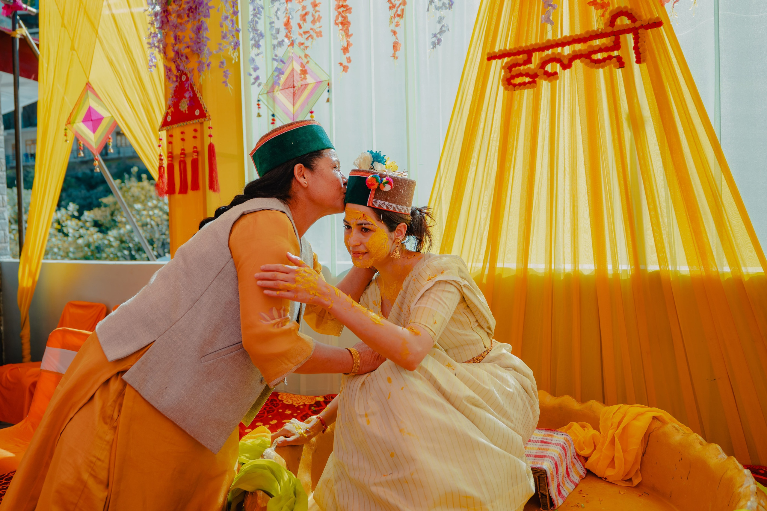 Arti & Akshay. Wedding and Family photographer in india