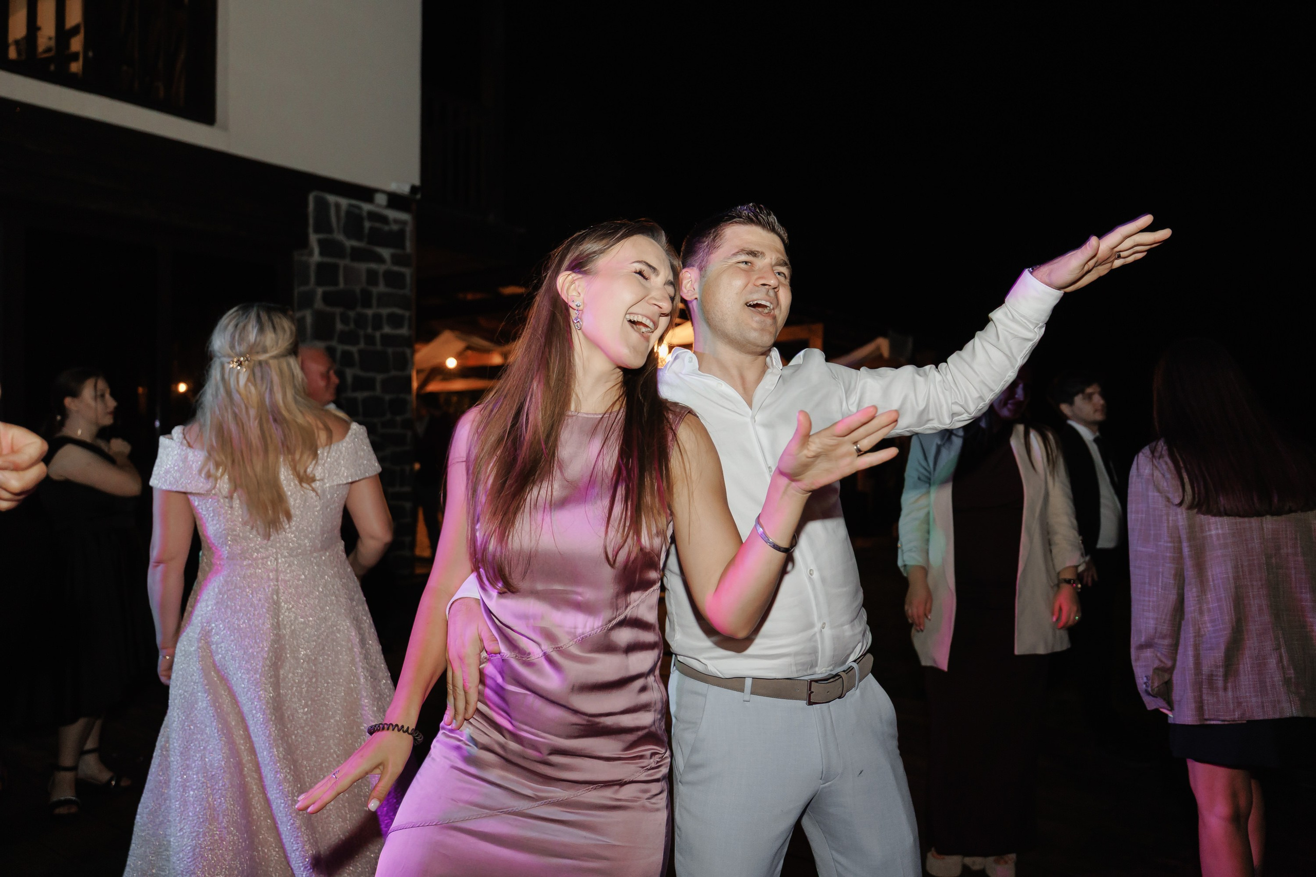 Fotograf nunta Bucuresti | Nunta la munte – Paula si Robert | Centrul de echitatie Potcoava. Fotograf nunta Bucuresti - Manu Ivanciu