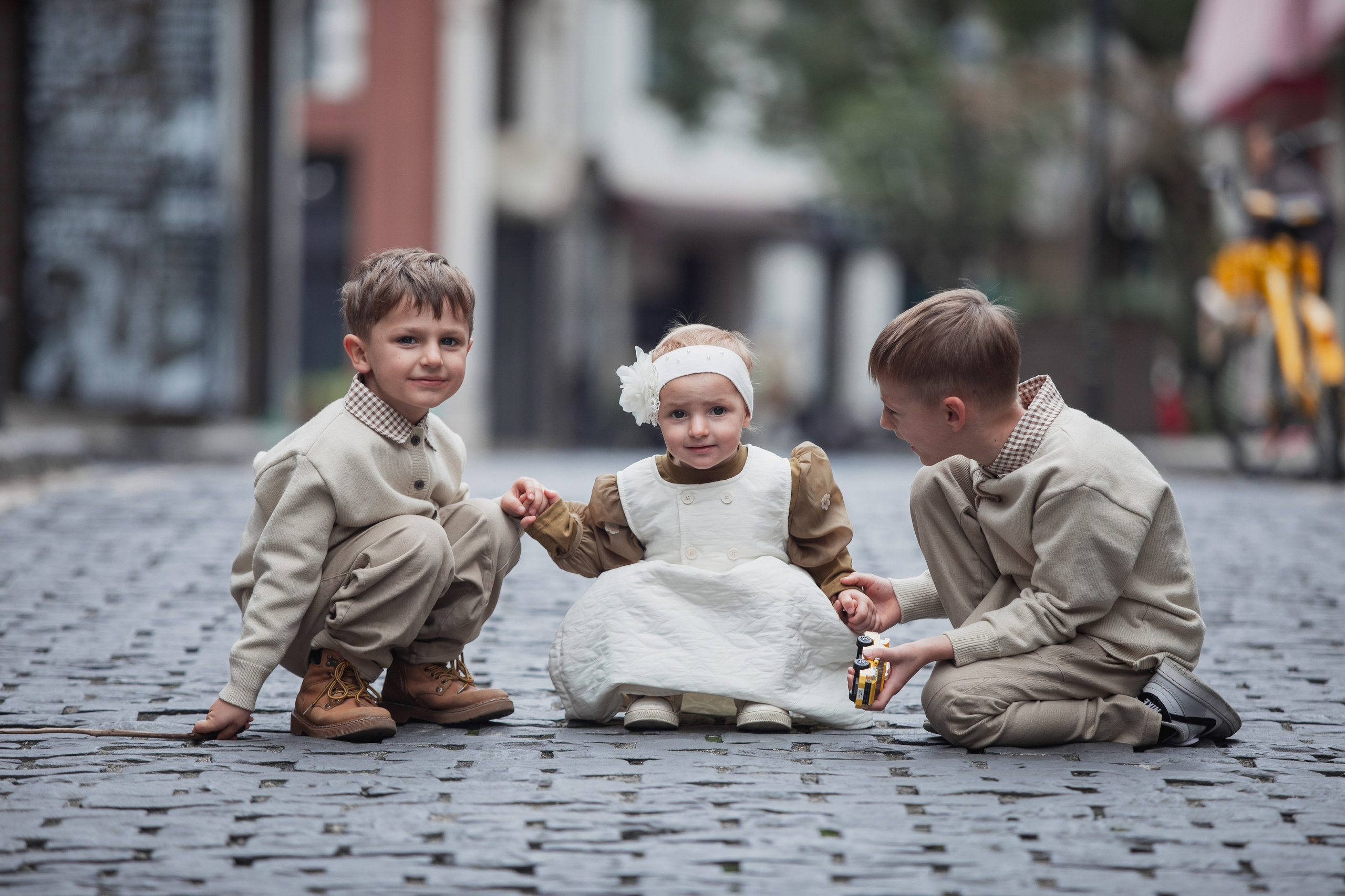 Family photoshoot in Temsa town, Shanghai. Photographer in Shanghai — Lola Pidluskaya