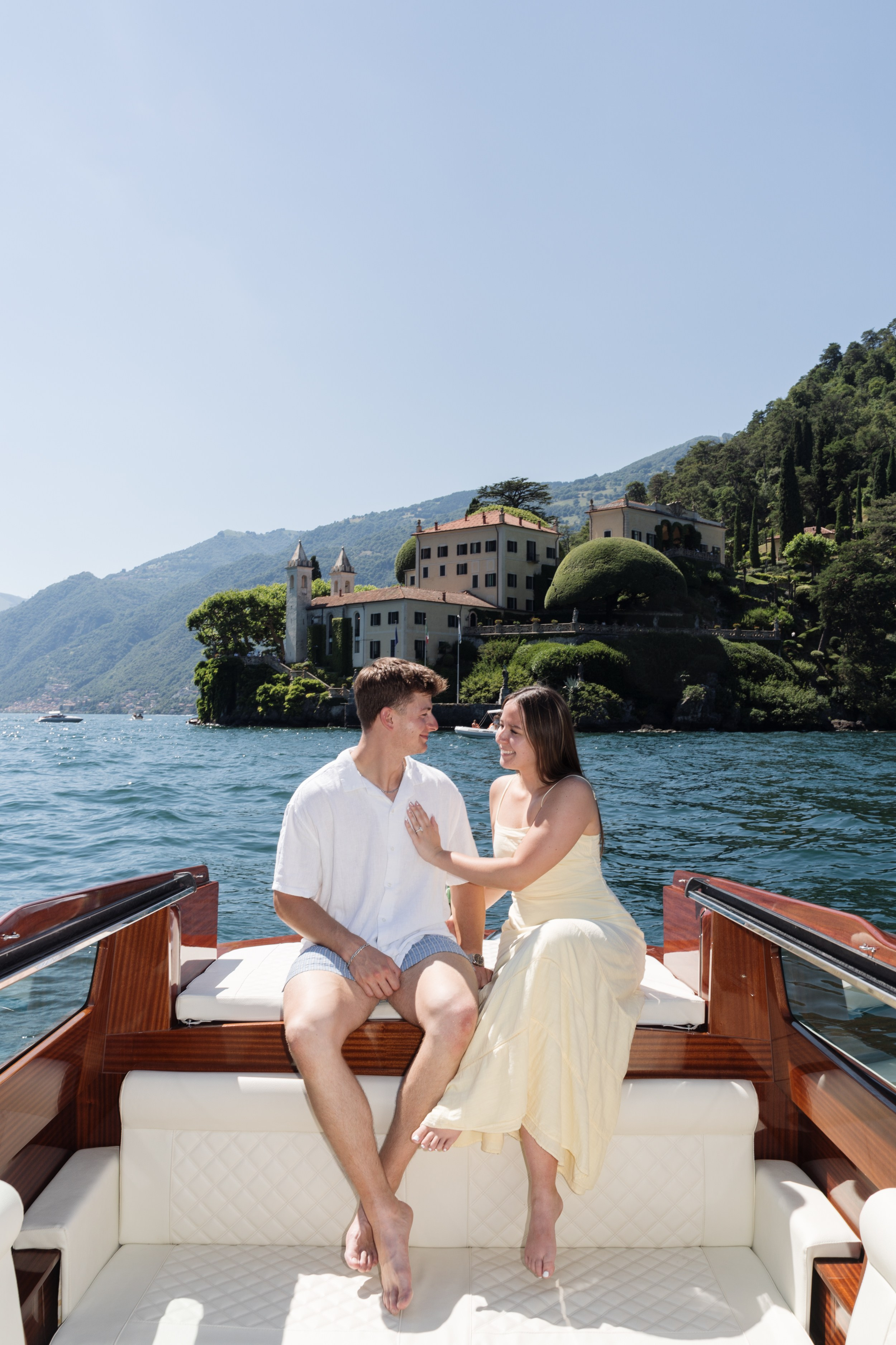 Boat Proposal in Lake Como. Lake Como Proposal Photographer | Surprise Proposals & Engagements