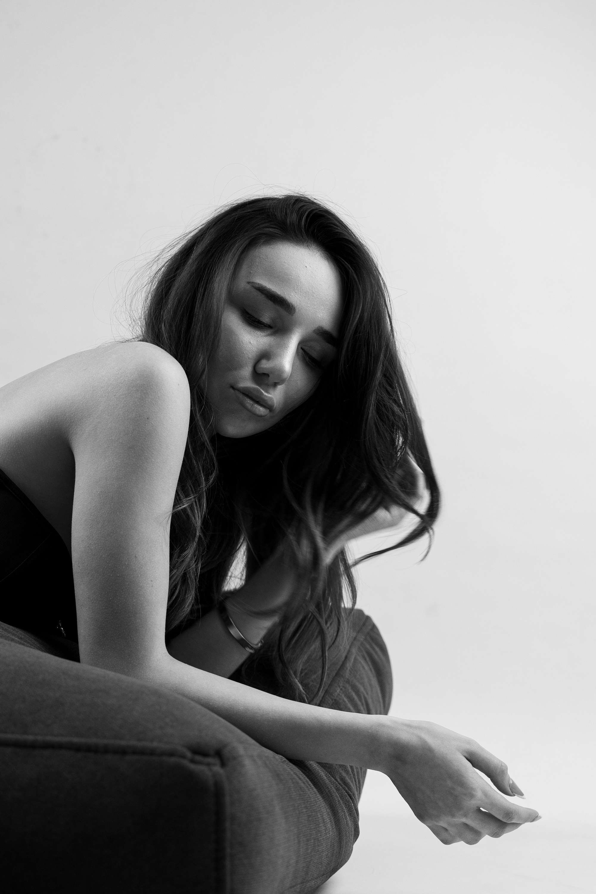 Portret Fotoqrafiyası | Bakıda Peşəkar və Yaradıcı Portret Çəkilişi. Məhsul Fotoqrafı Bakıda