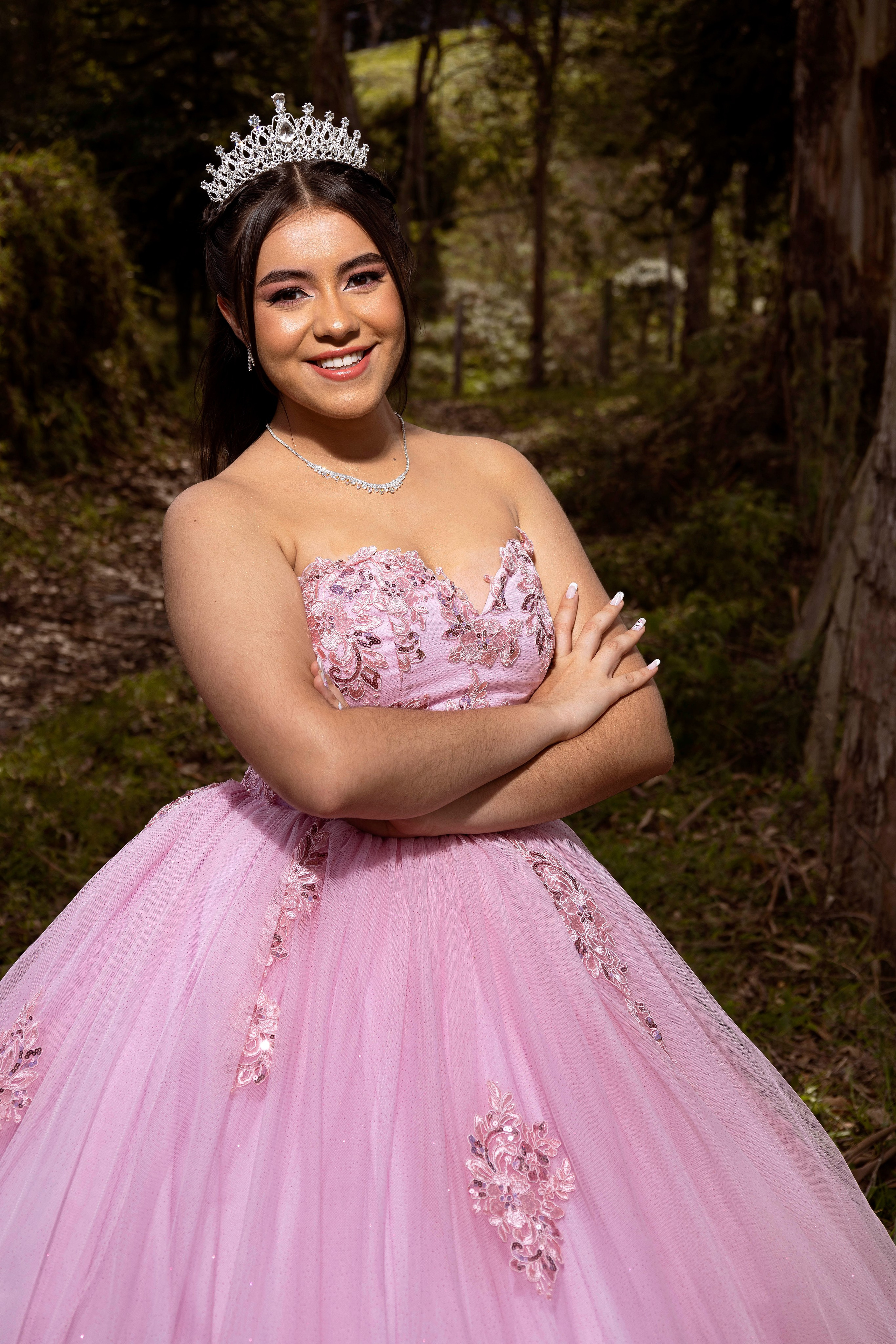 Fotógrafo para fiestas de 15 años pre 15 años álbum de fotos para 15 años fotografías de princesas las mejores fotos de 15 años. Fotografía profesional para su evento en Caldas por SERFOTOGRAFÍA