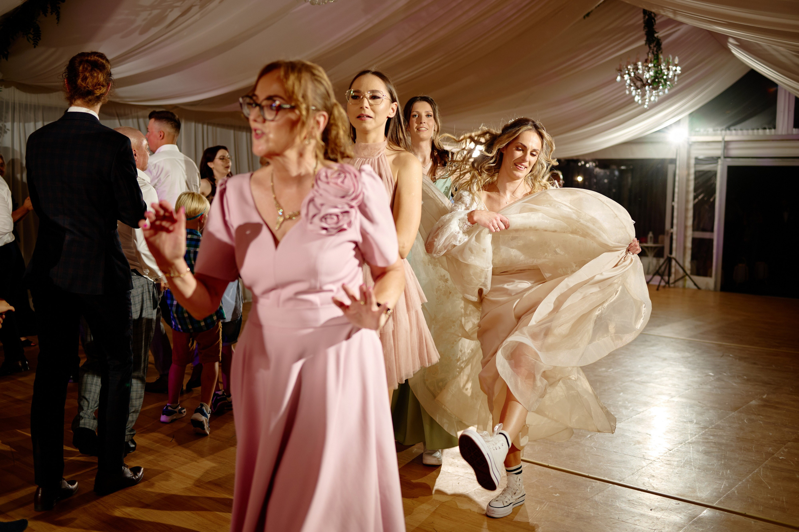 Wesele w Miód Lawenda. Daniel Chróściel Studio Myslub Fotografia i wideo ślubne