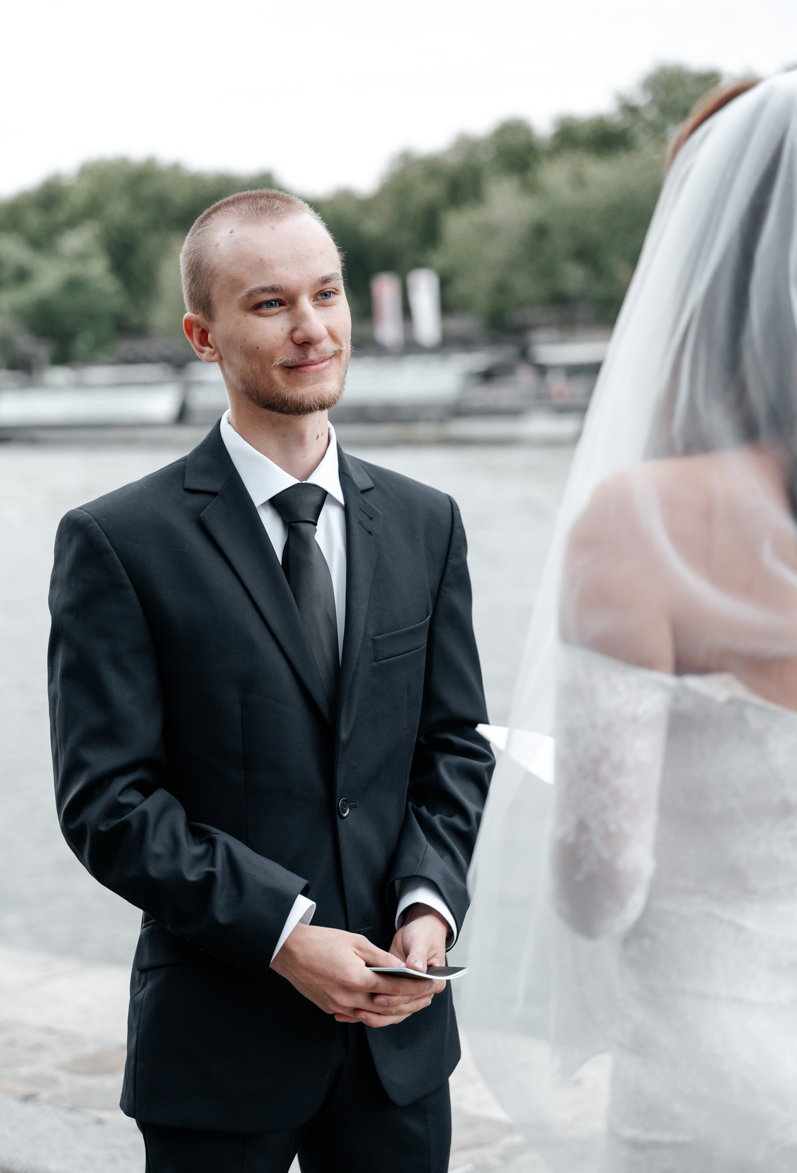 Wedding elopement. Wedding photographer in Paris Oksana Shum