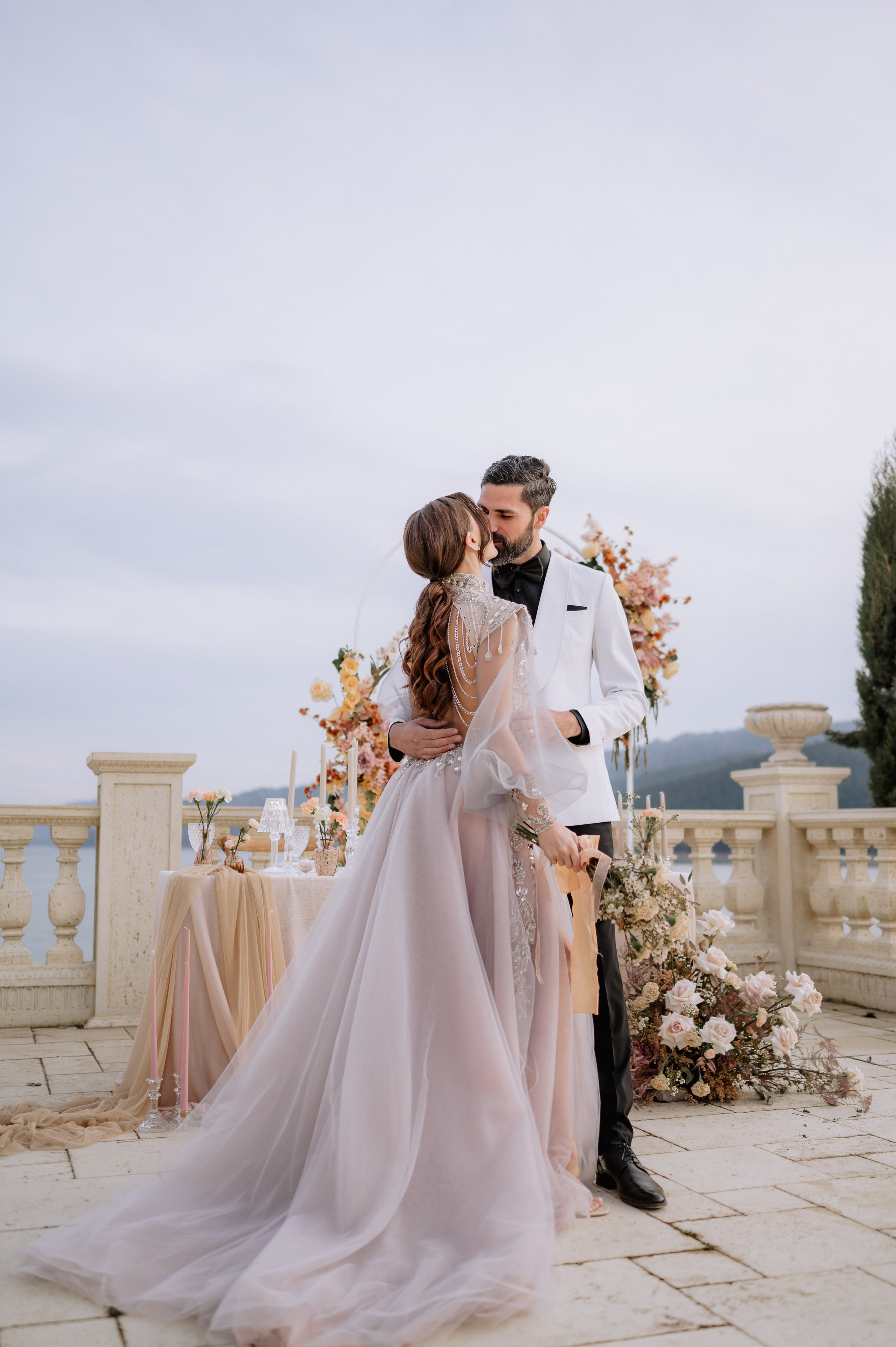 Sedinta foto nunta la Gradinile Romane , Neamt. Proud Vision Weddings | Wedding Photography & Film — Servicii profesionale Foto Video Nunta Iasi