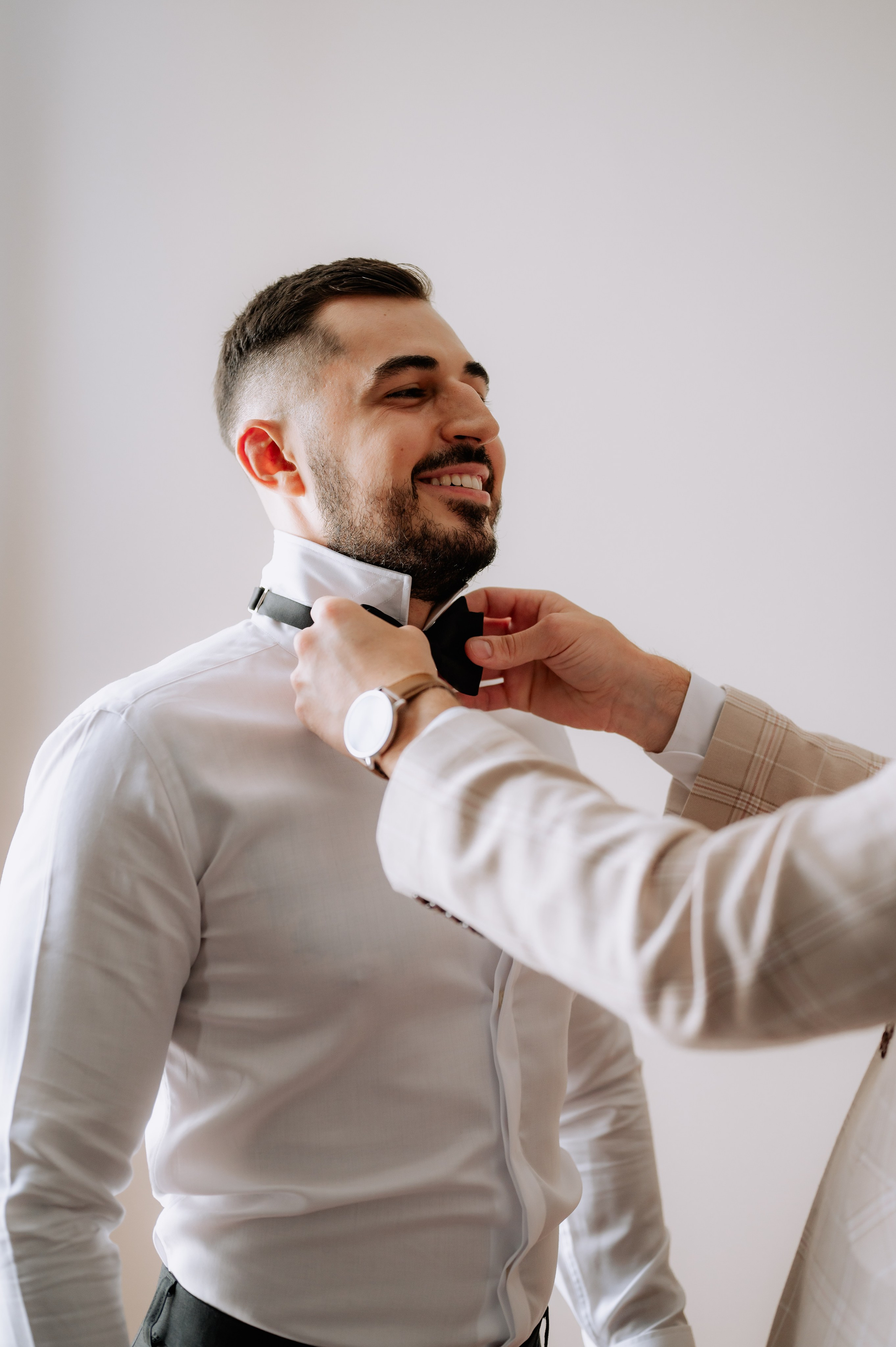 Cununie civila in aer liber , artificii de zi colorate , decor nunta , nunta la Hotel Traian. Proud Vision Weddings | Wedding Photography & Film — Servicii profesionale Foto Video Nunta Iasi