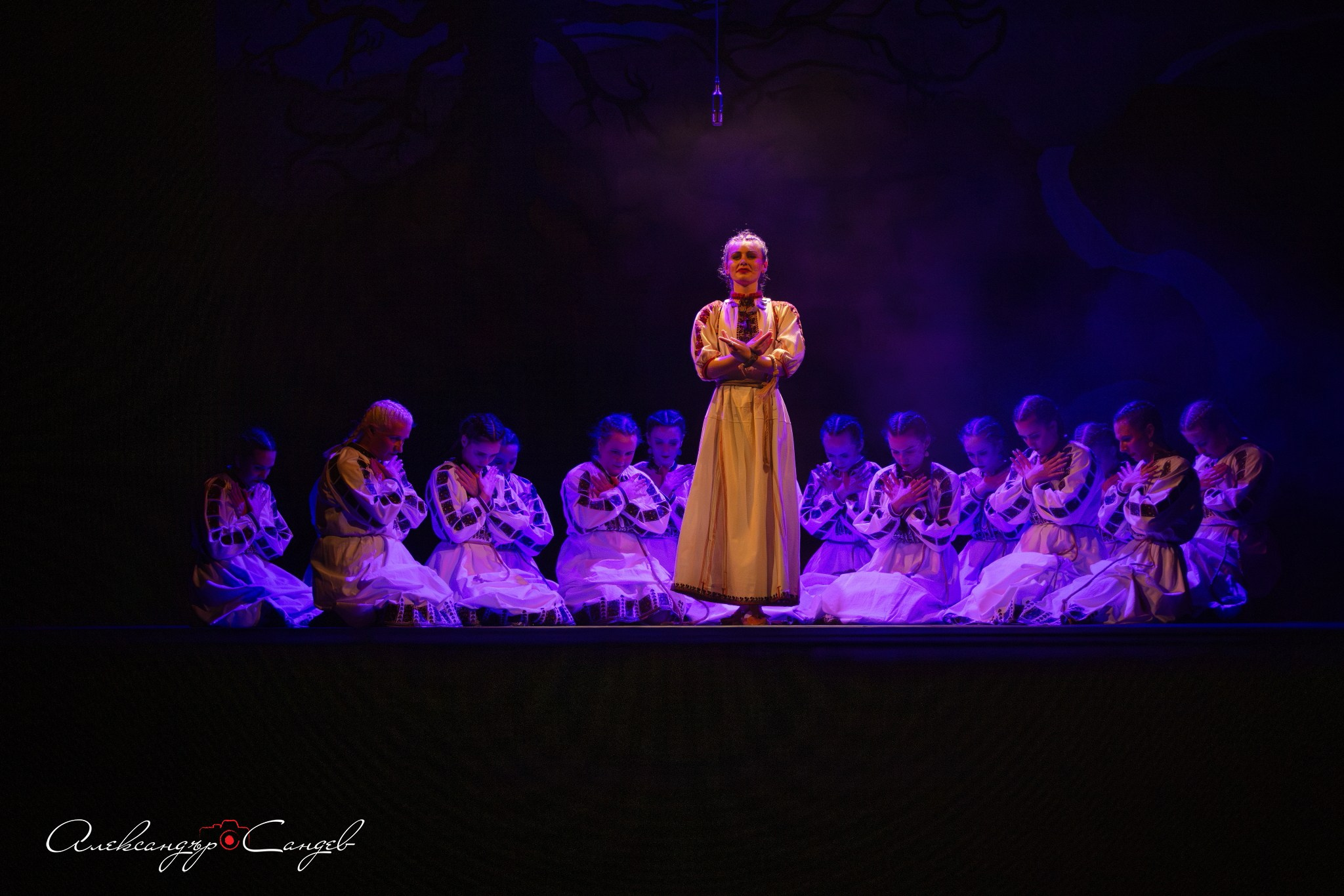 „Змейова сватба“, спектакъл на представителен ансамбъл „Шевица“ - 28.03.2026 -. Александър Сандев - website