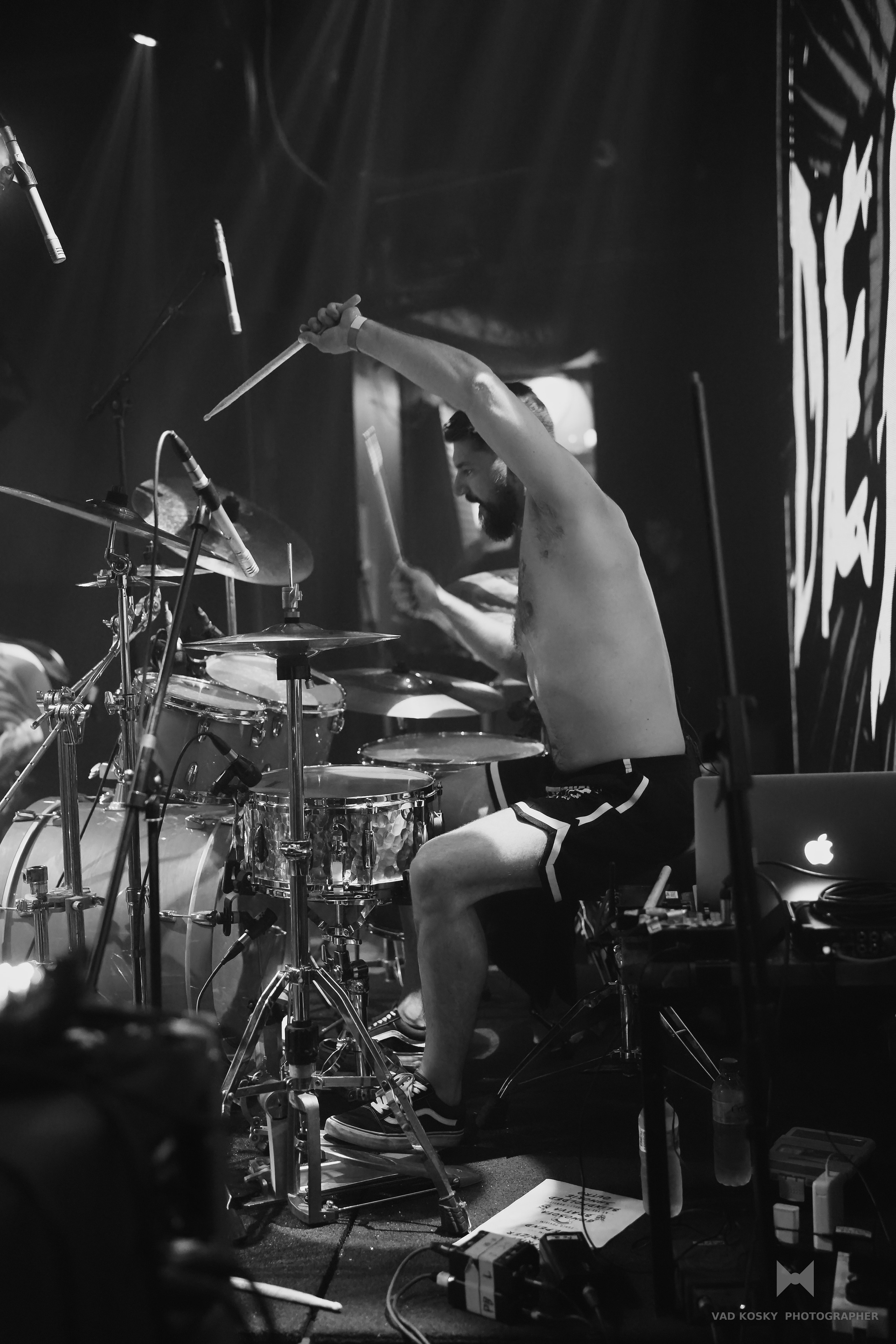 Deface -"Gagarin " TLV 16.08.25. Vad Kosky Photographer