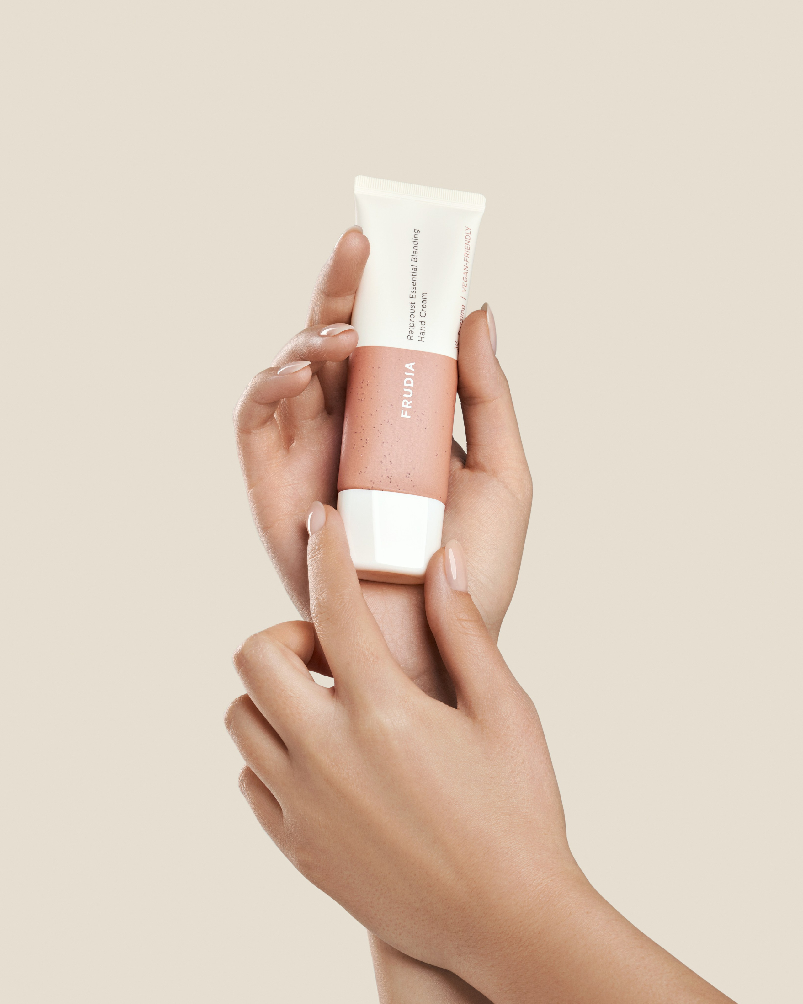 Frudia. Alina Efimova — Retoucher (Beauty, fashion and product)