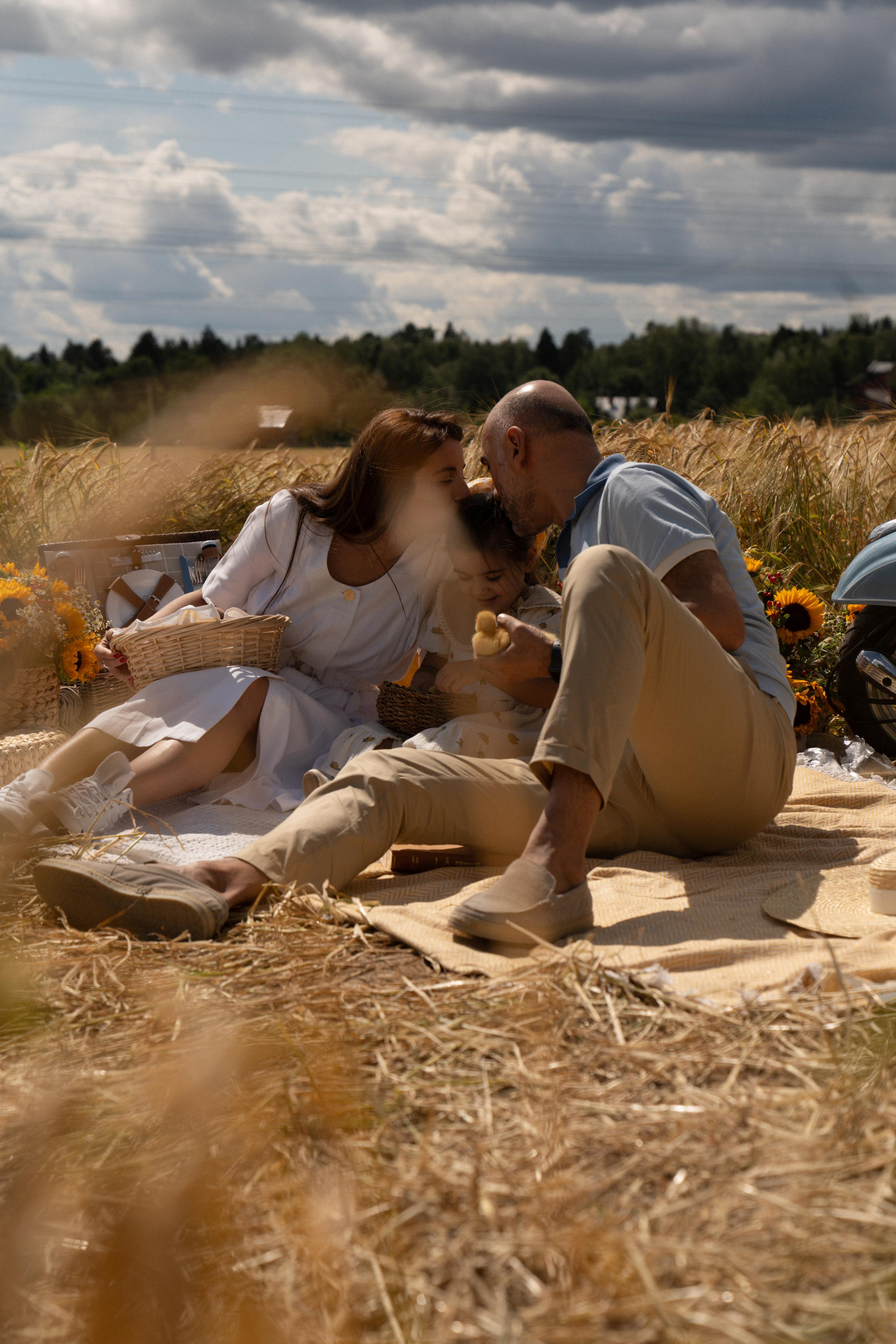 Моника тебе скоро 4. ...........