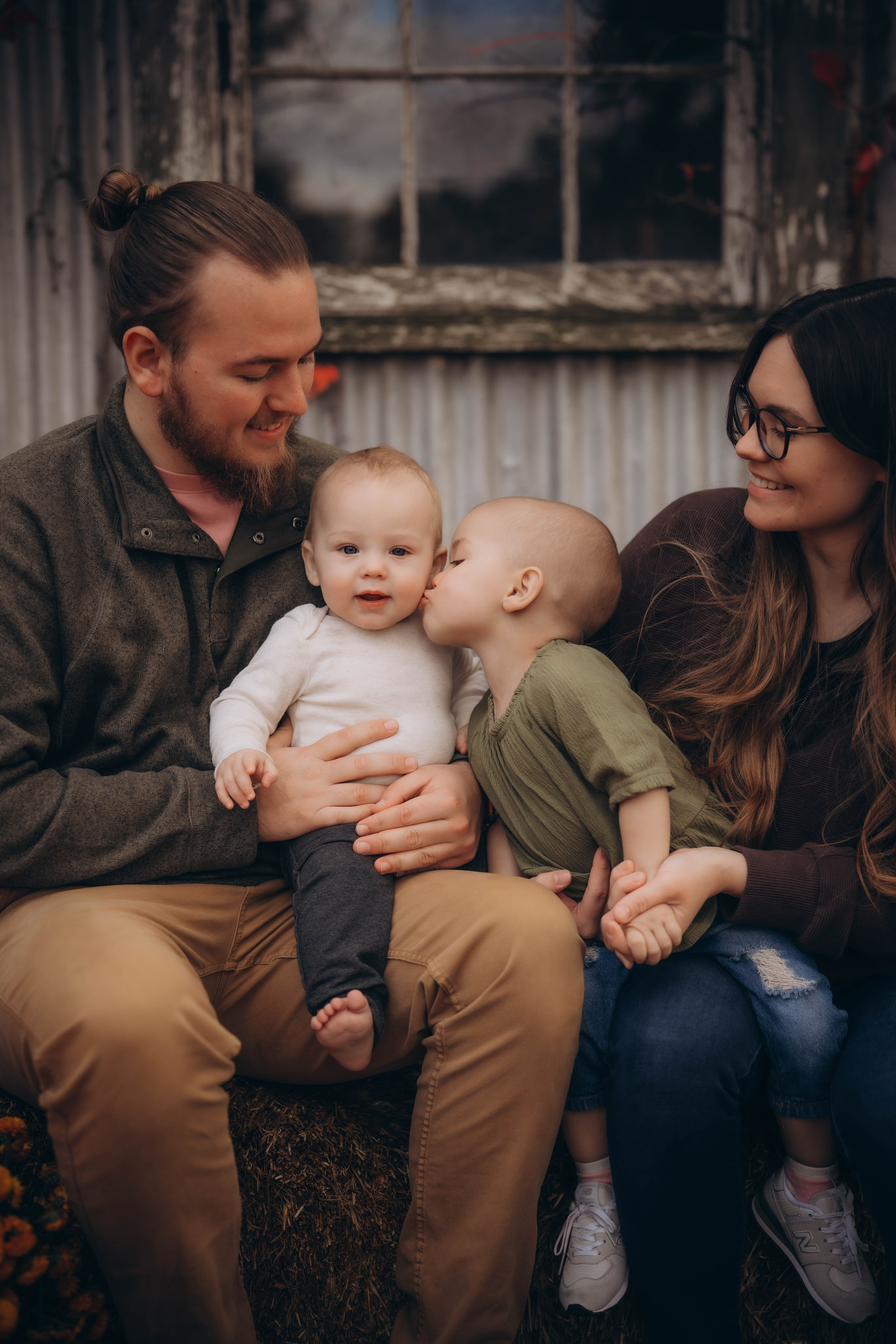 Family sessions (in home/outdoor). Lifestyle Family Photographer in Pennsylvania