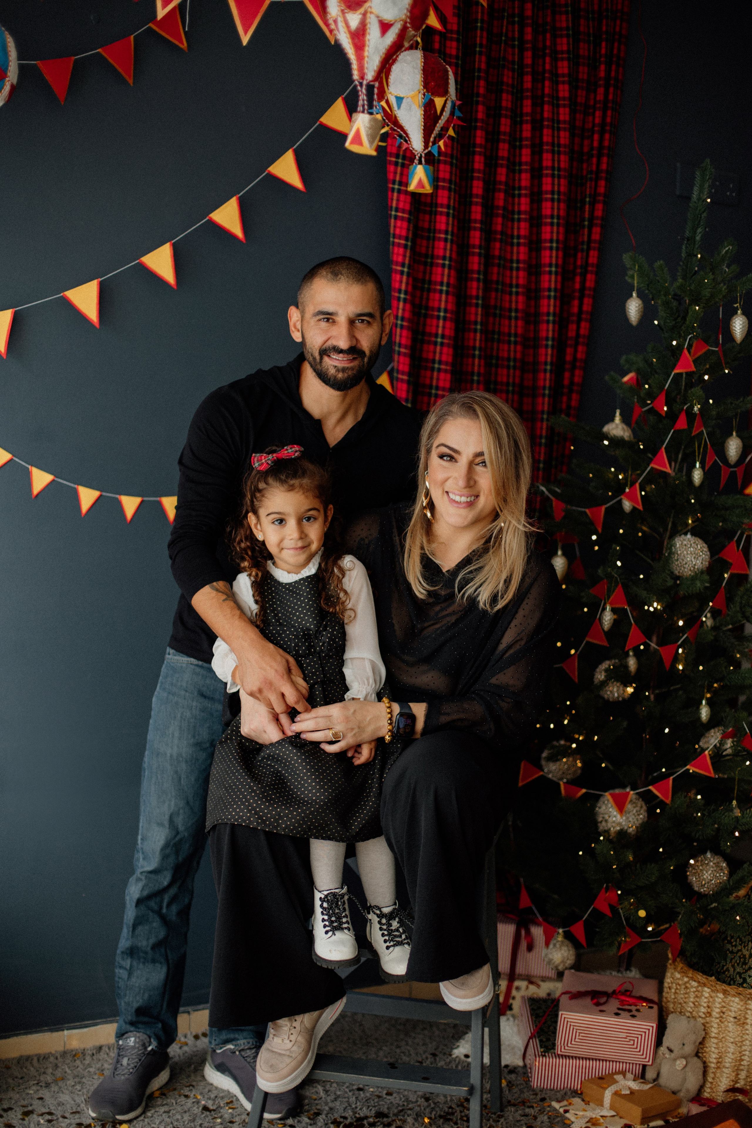 Amar, Neo & Eva. Family and business portrait’s photographer in Cyprus