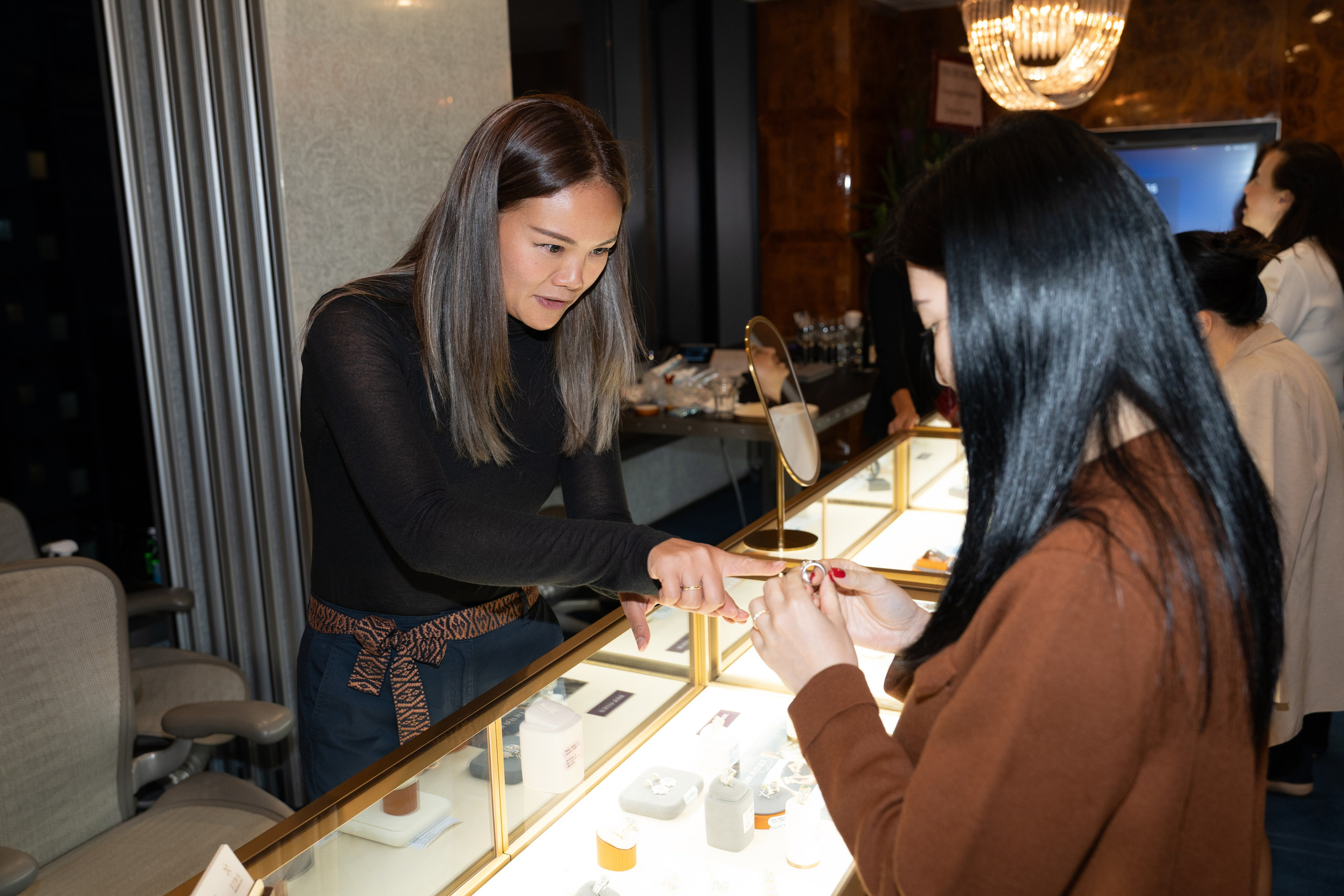 ETRA JEWELLERY. ФОТОГРАФ В ГОНКОНГЕ (СВАДЬБЫ, FASHION, СЕМЕЙНЫЕ, МЕРОПРИЯТИЯ, ФОТОПРОГУЛКИ)