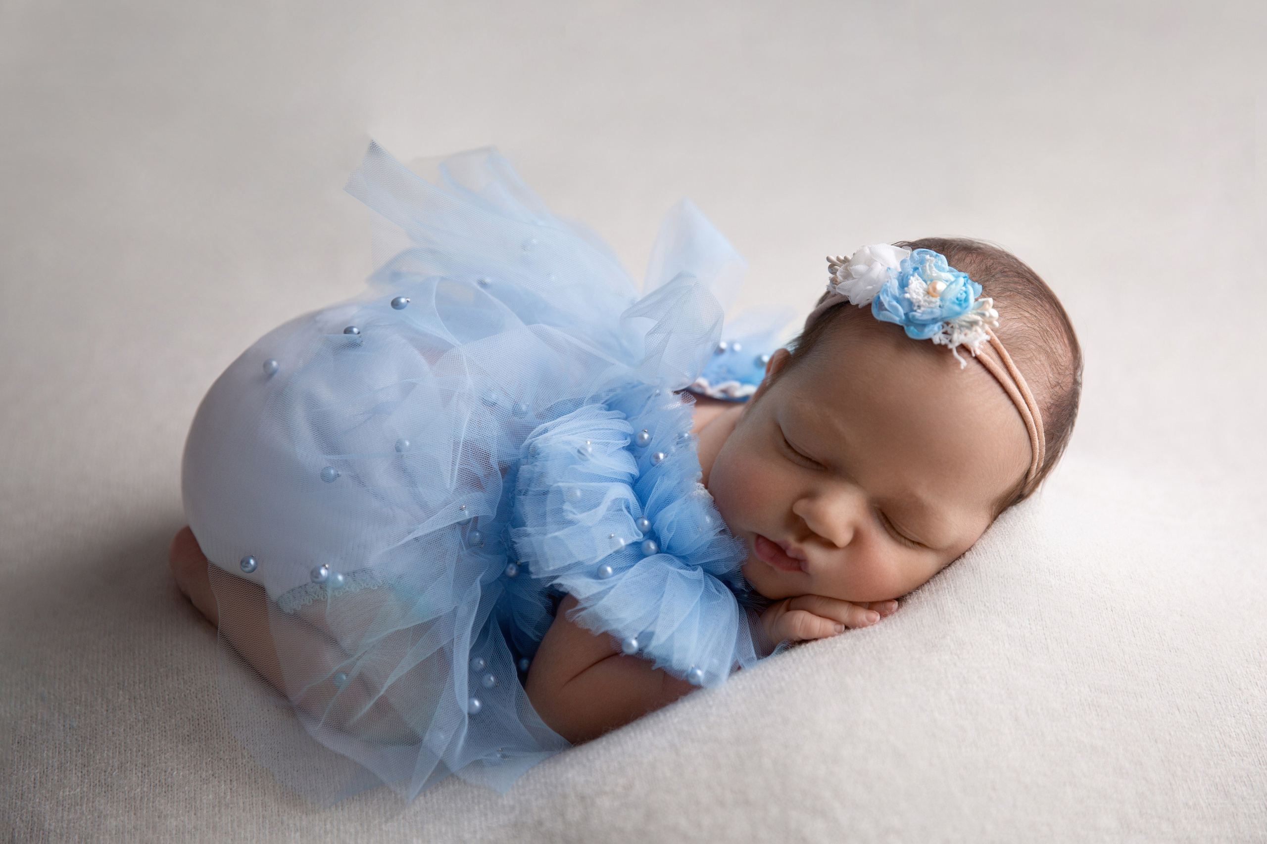 NOUVEAU-NE. PHOTOGRAPHE DE GROSSESSE ET NAISSANCE À LYON