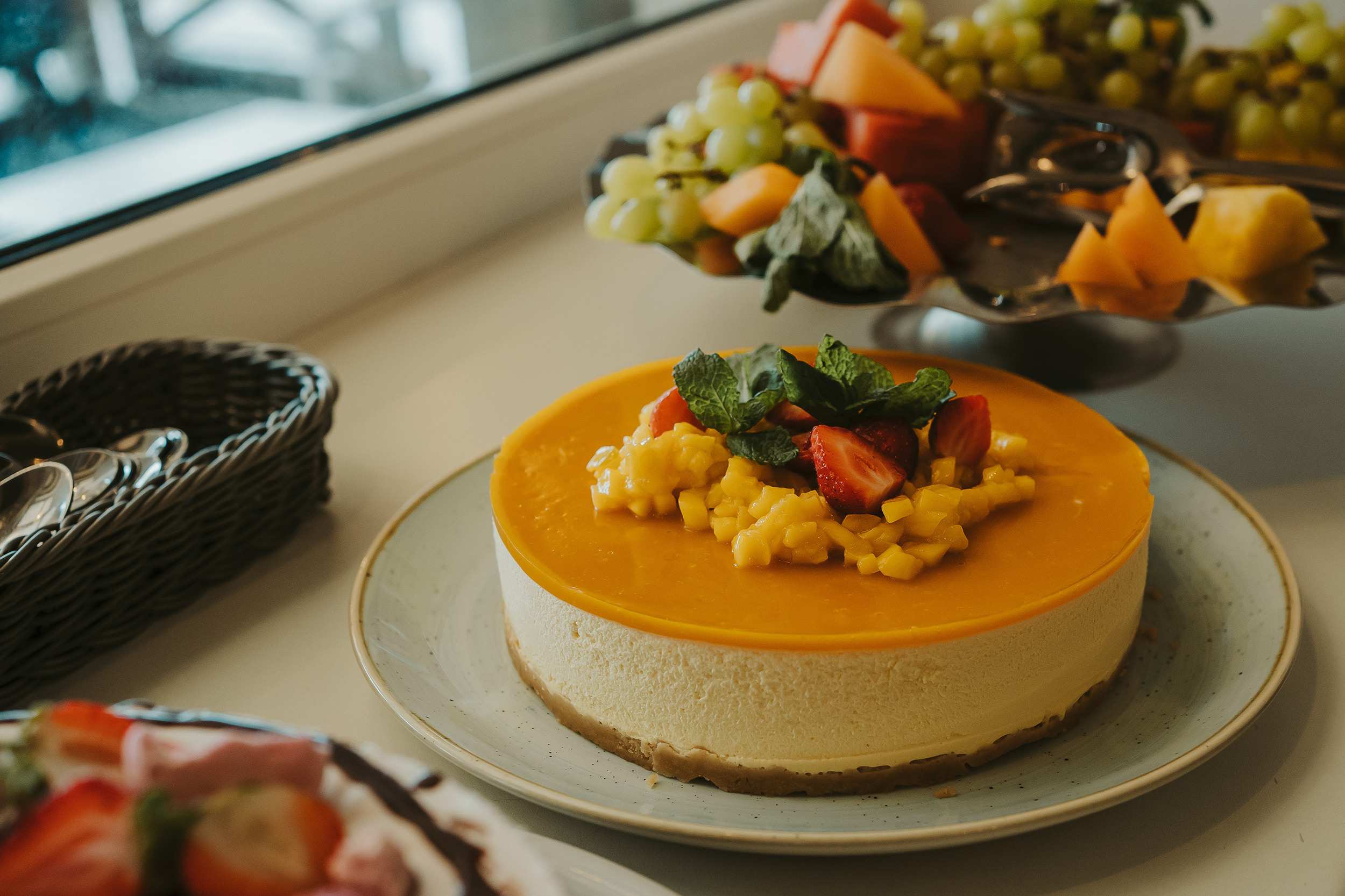 SILENE ITĀĻU RESTORĀNS BRUNCH. Montenegro photographer and videographer